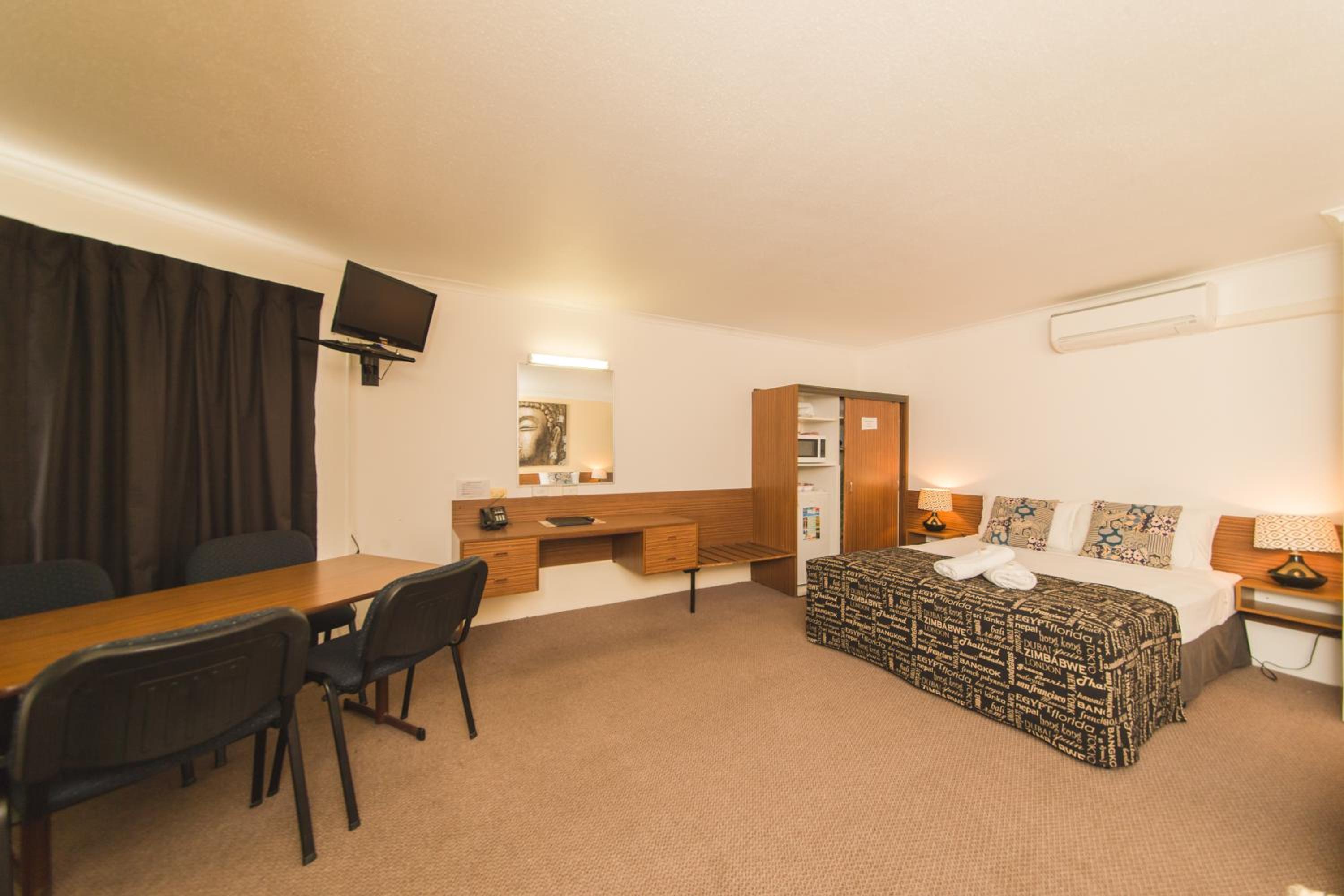 Hampton Villa Motel