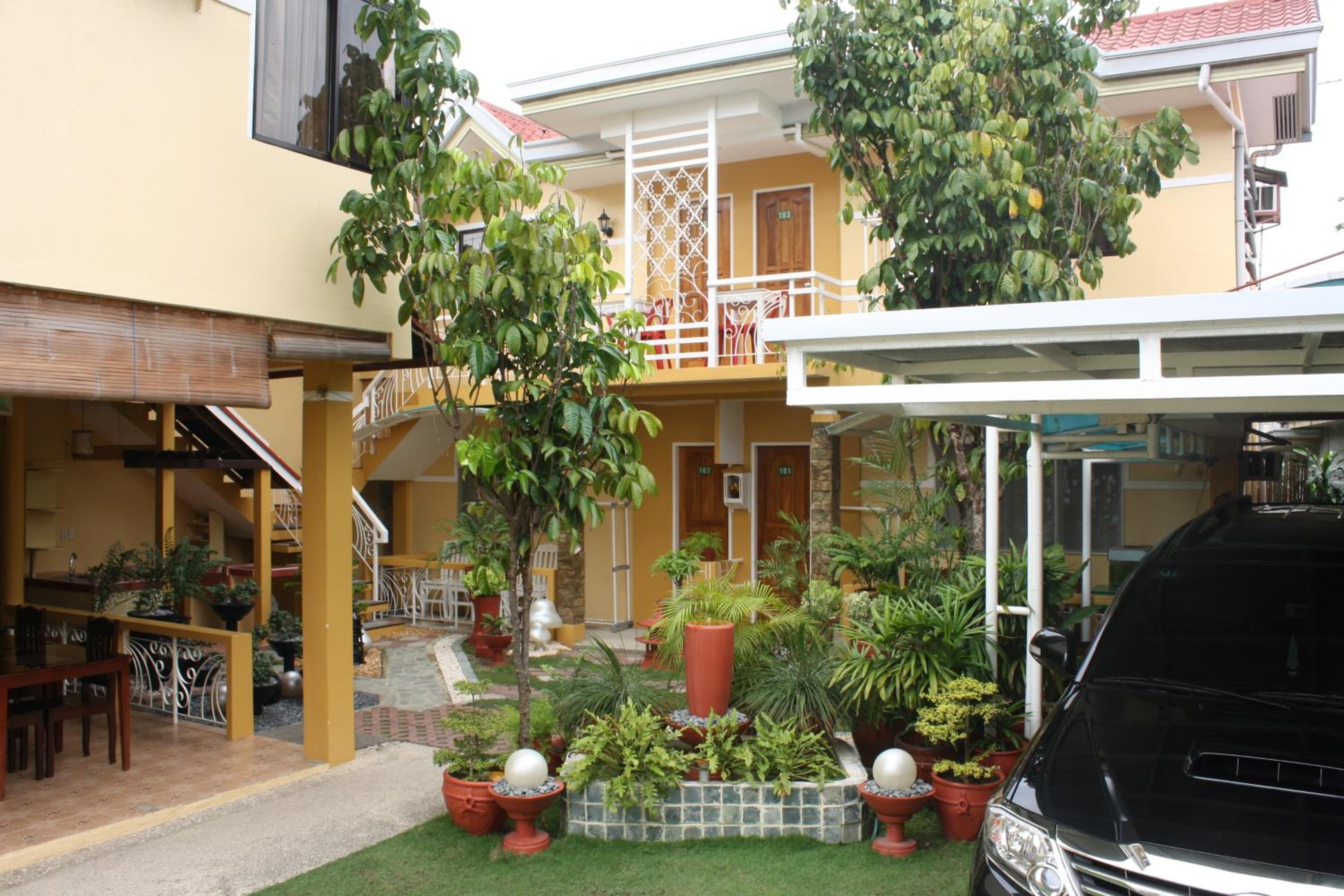 Oslob Malonzo Pension House