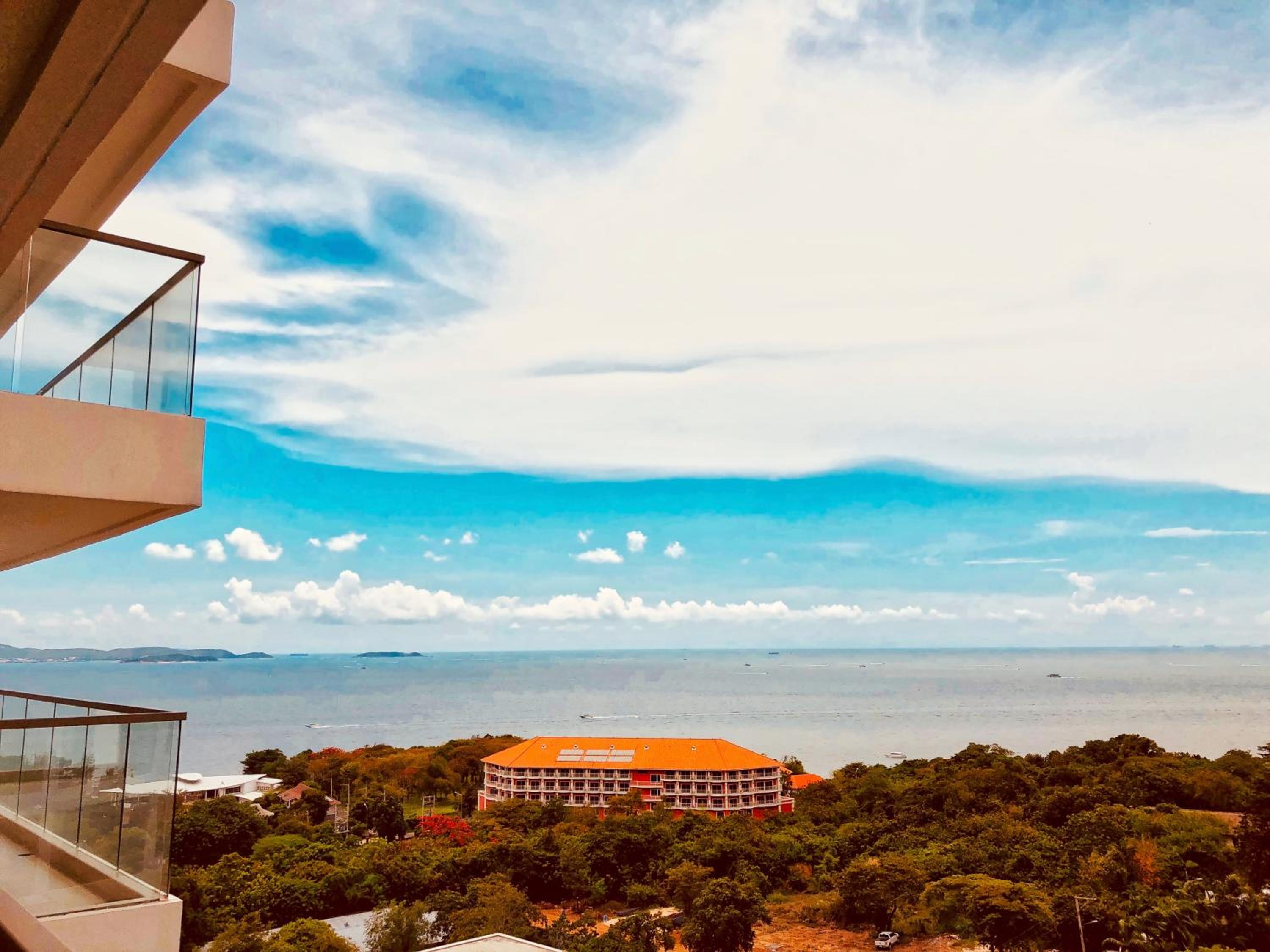 The Peak Towers - Luxury High Floor Ocean View - 2 Pools & Gym