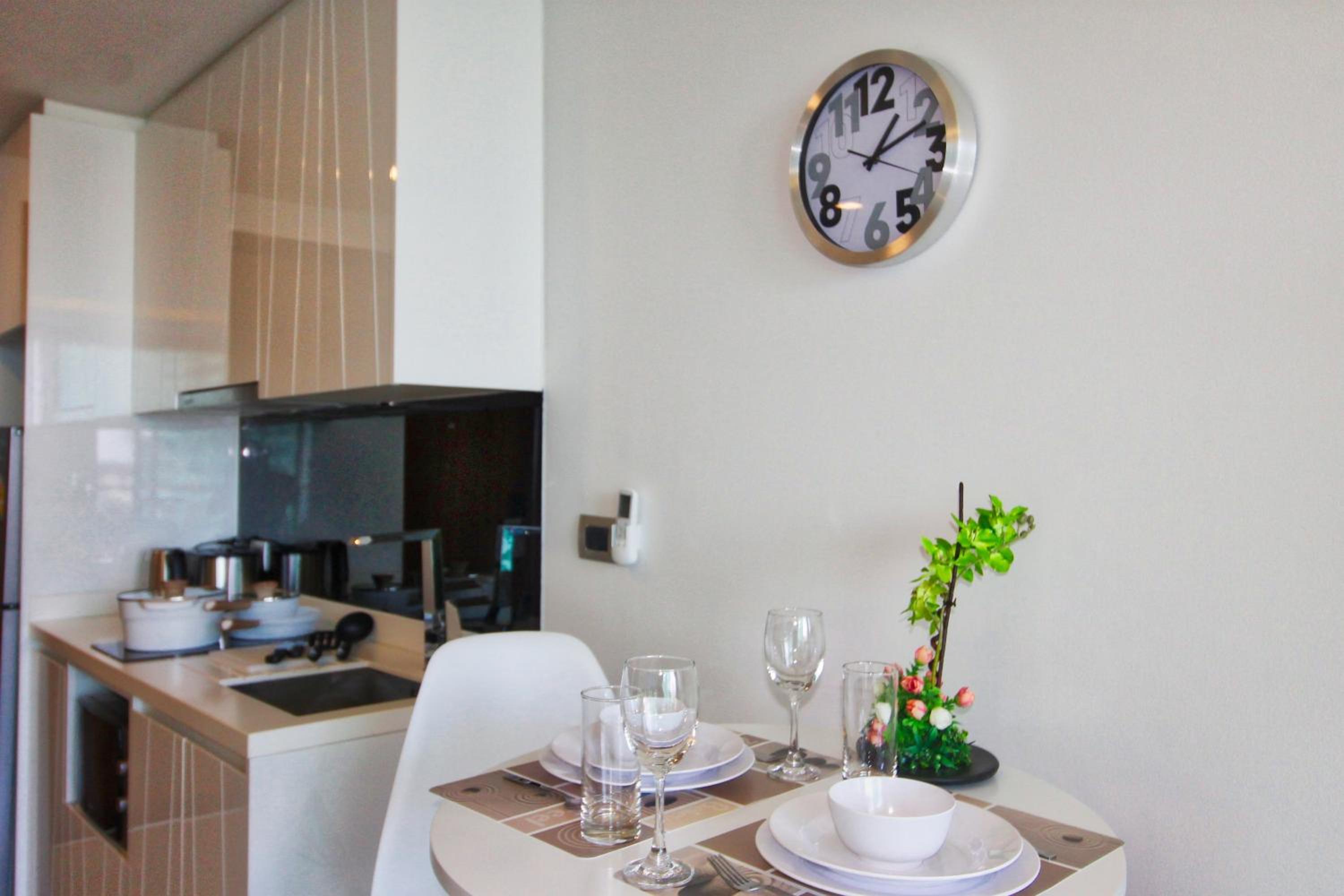 The Peak Towers - Luxury High Floor Ocean View - 2 Pools & Gym