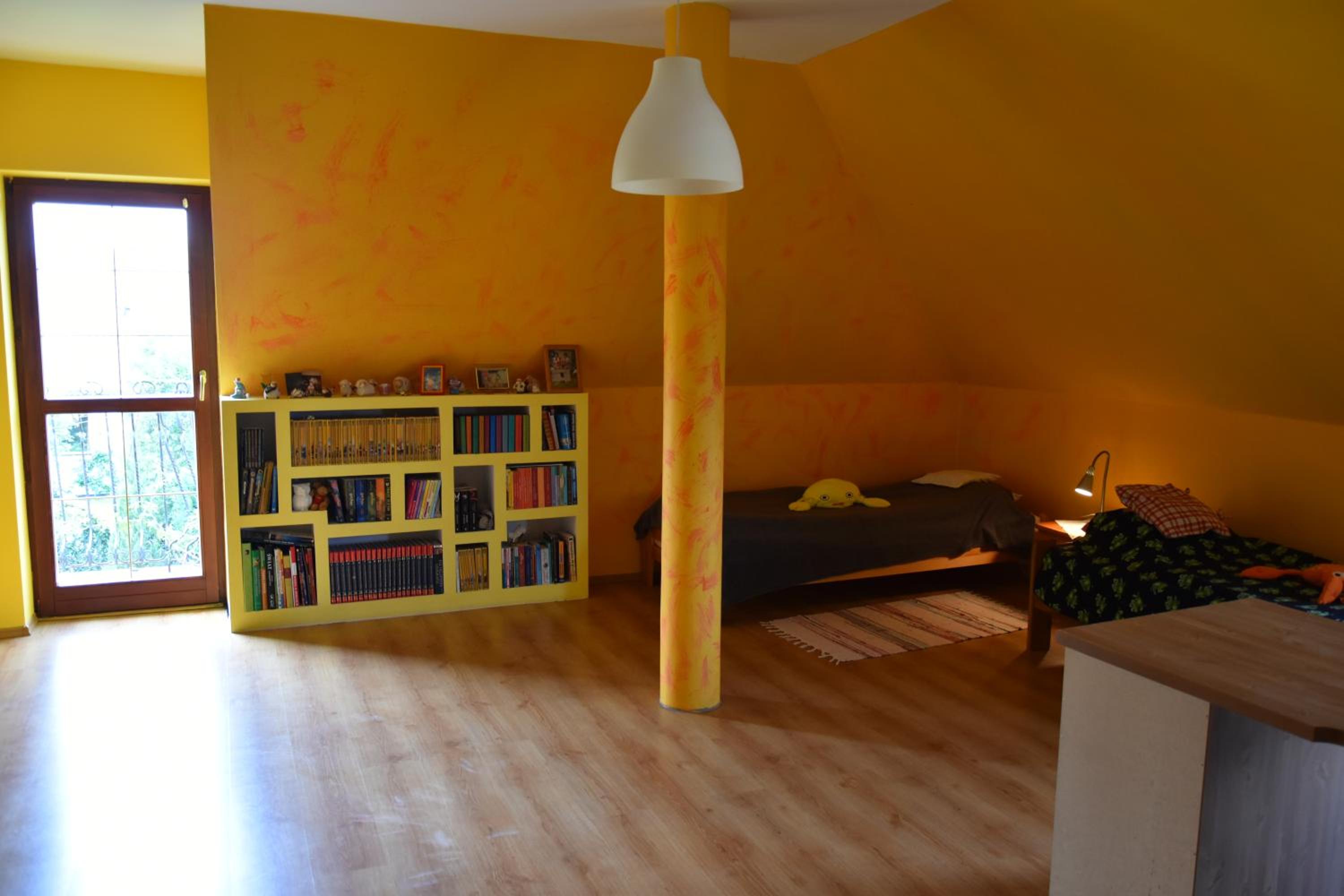 Comfortable house with garden