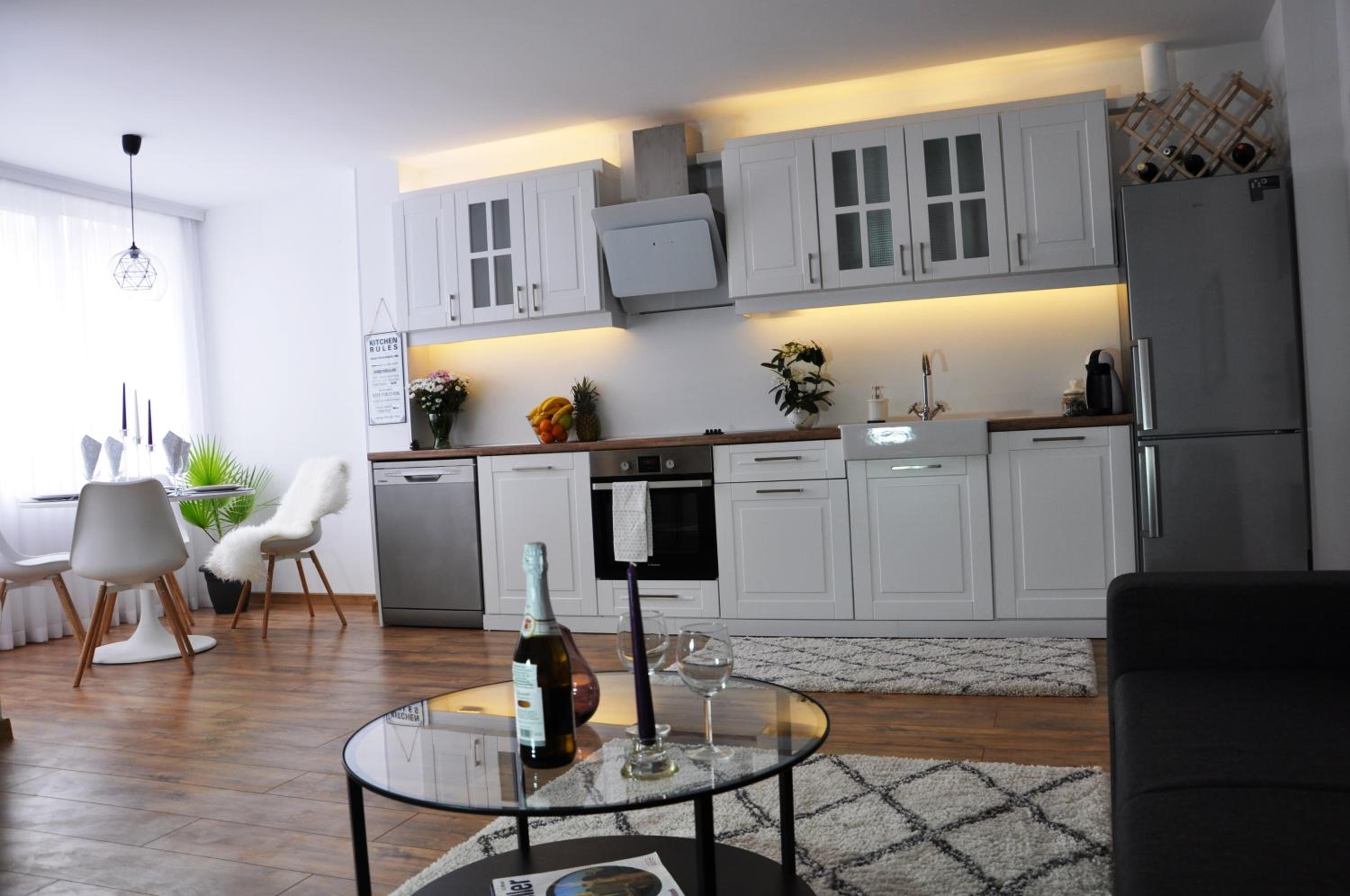 Lux Apartment view 3