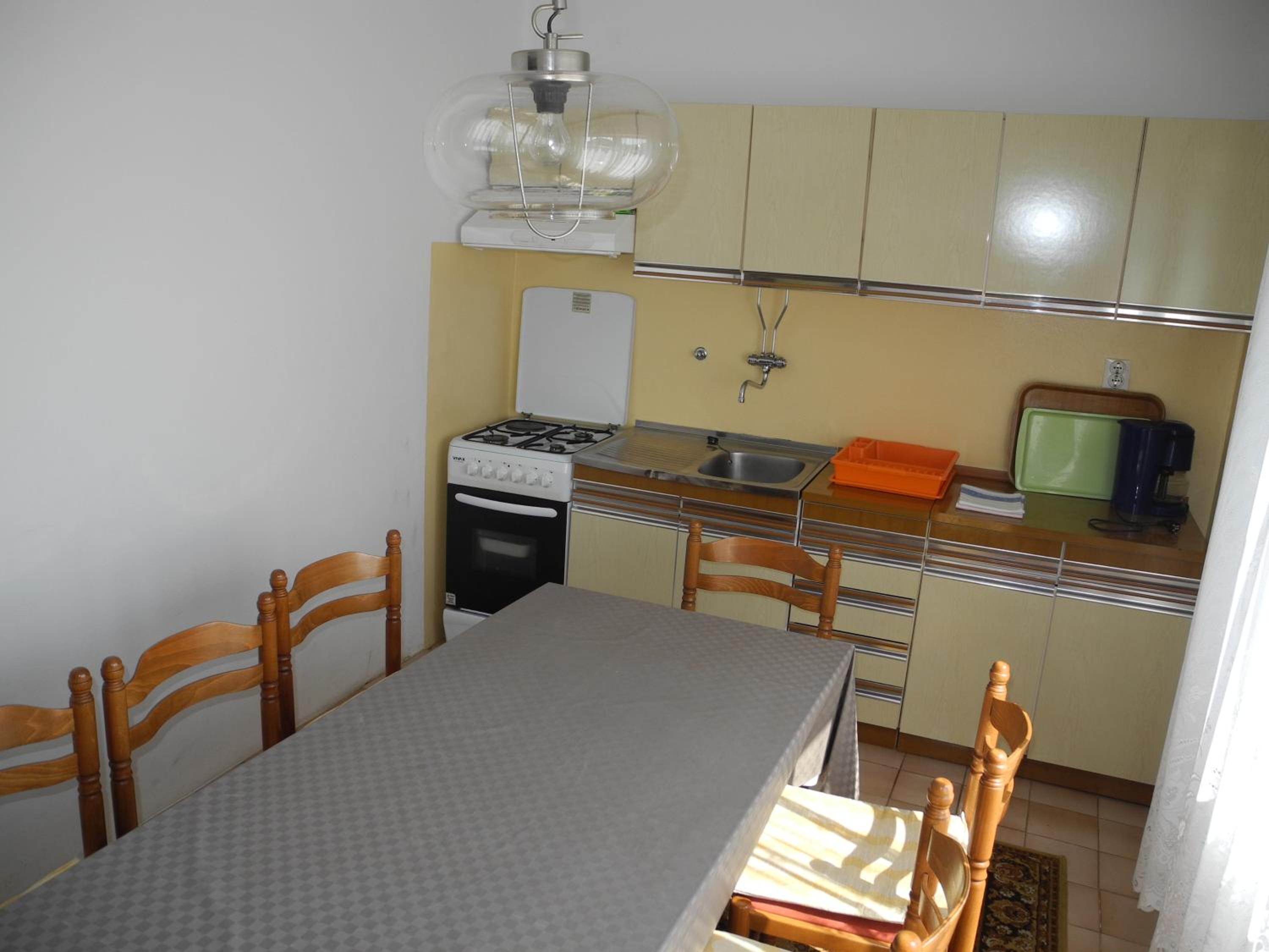 BED Apartment with 3 bedrooms and balcony view 3