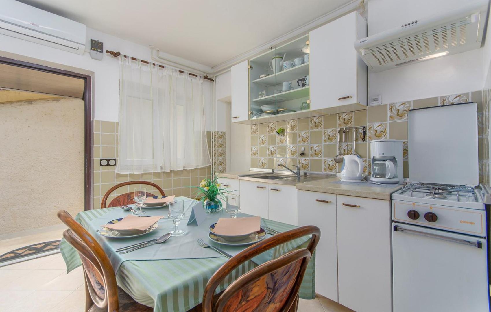 Apartments Emili - Property Image 43