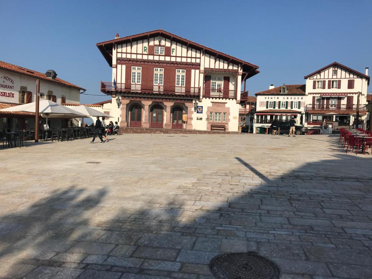 Photo 25