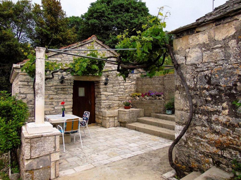 Hotel Mario (RADE) - Image 1