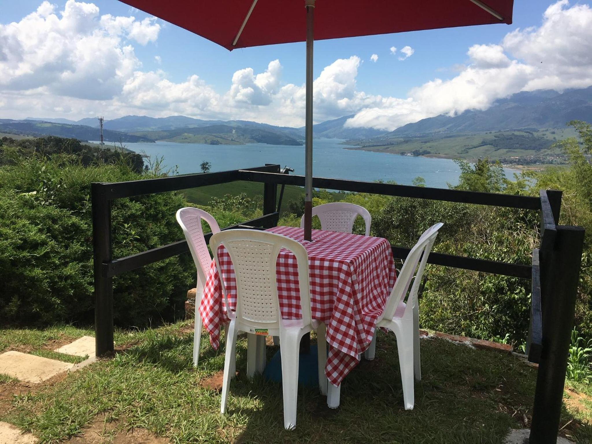 La cabaña del lago Calima