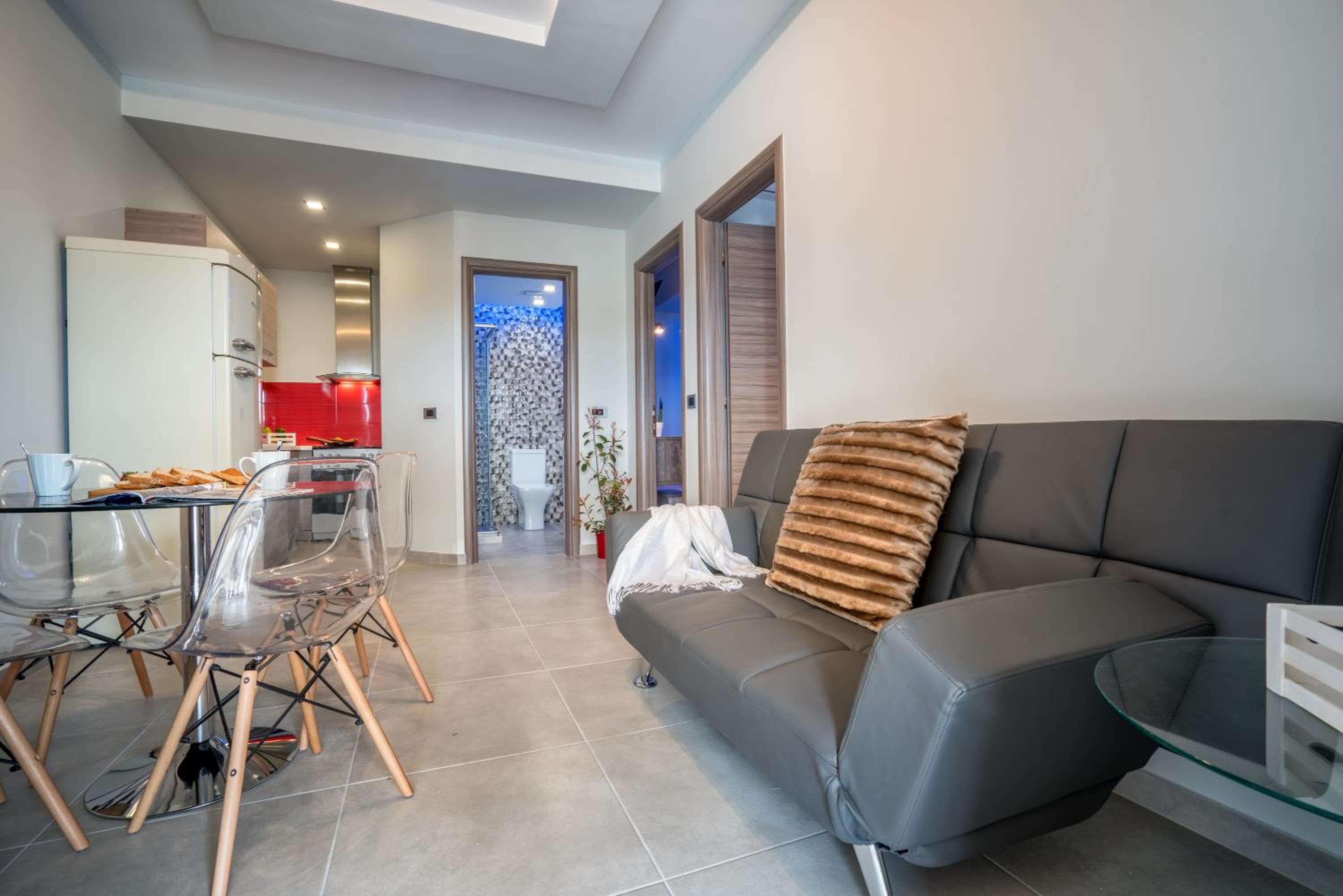 Savvas Luxury Suites view 4