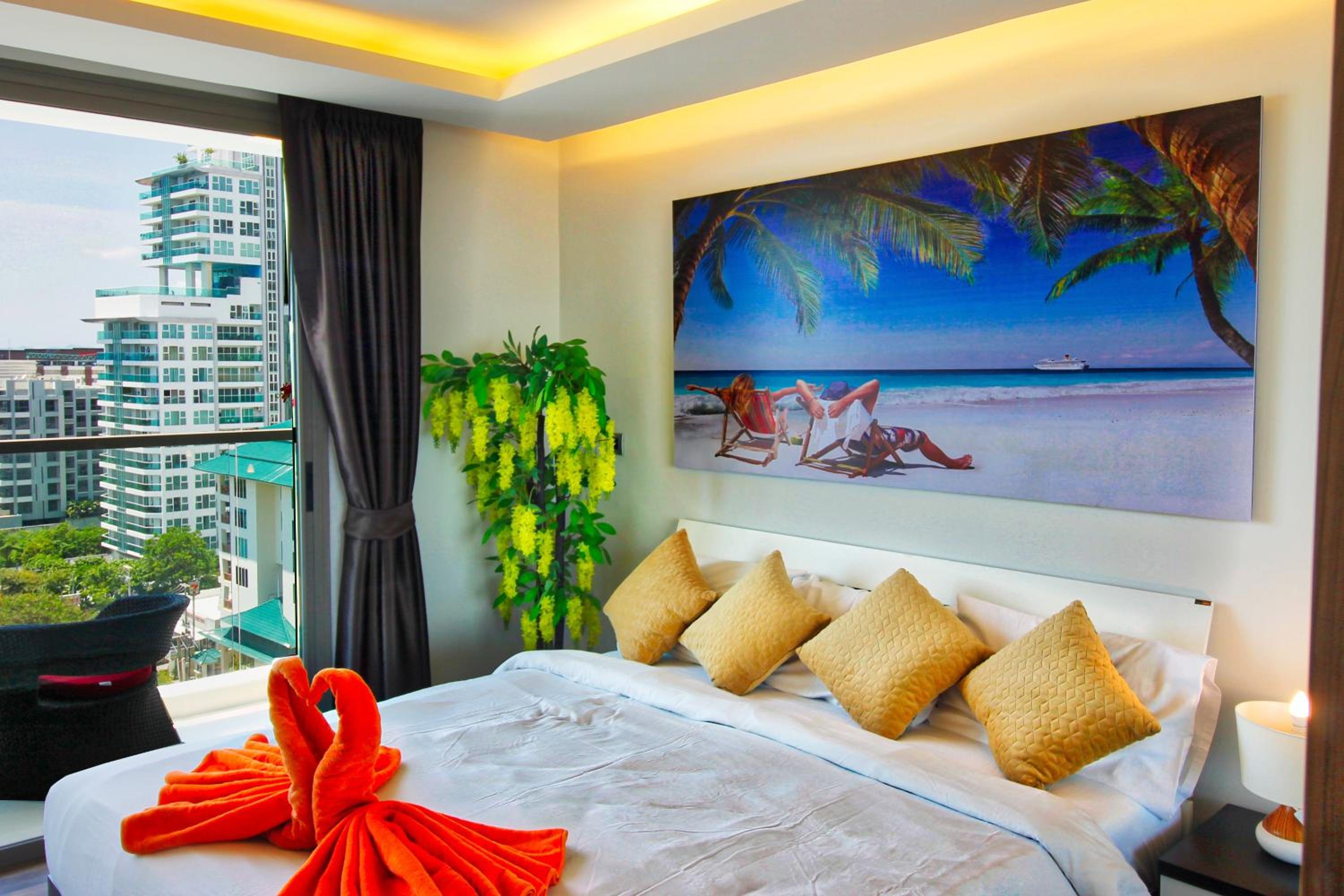The Peak Towers - Luxury High Floor Ocean View - 2 Pools & Gym