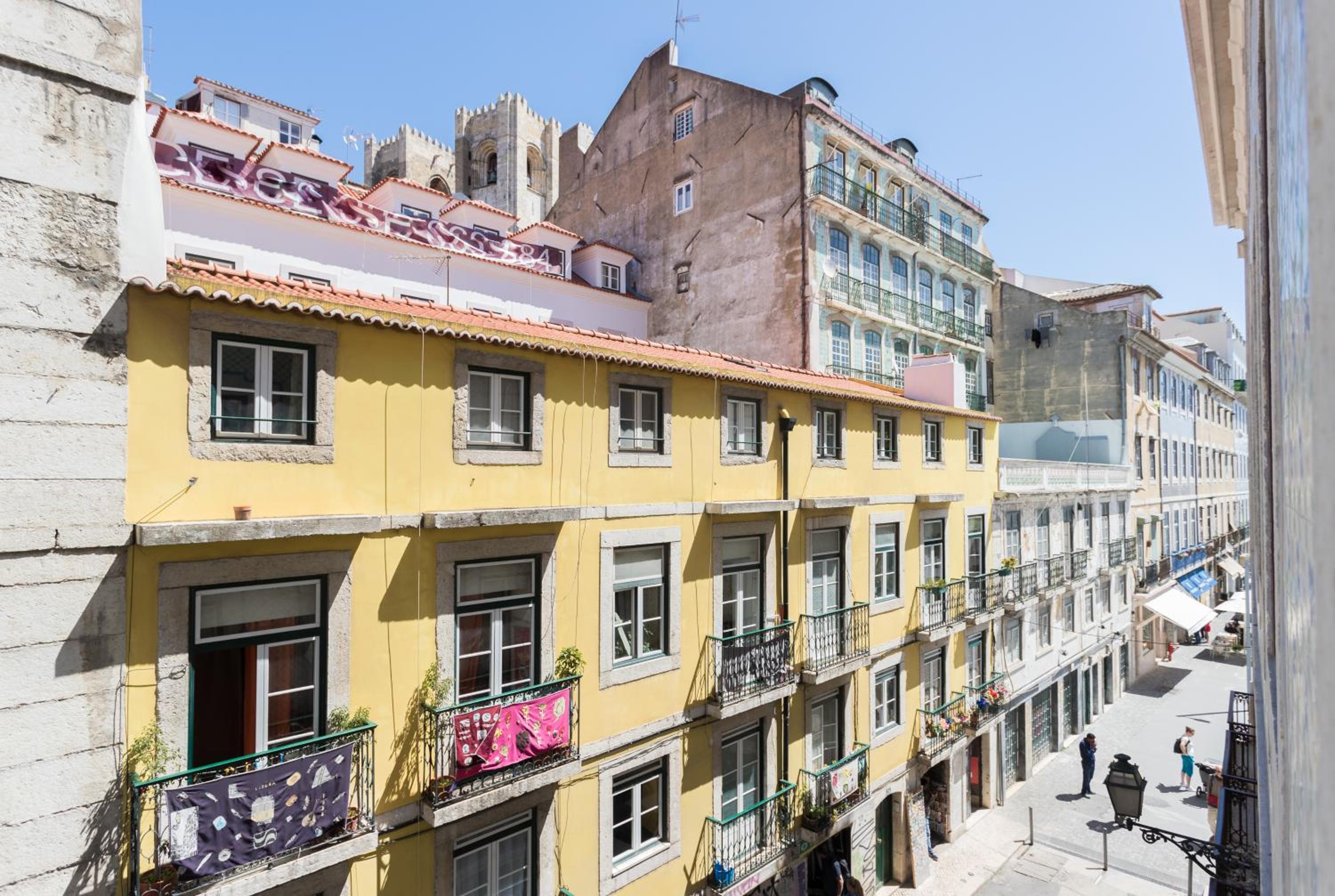 FLH Lux Baixa Flat - Historical Center near Tejo River view 4
