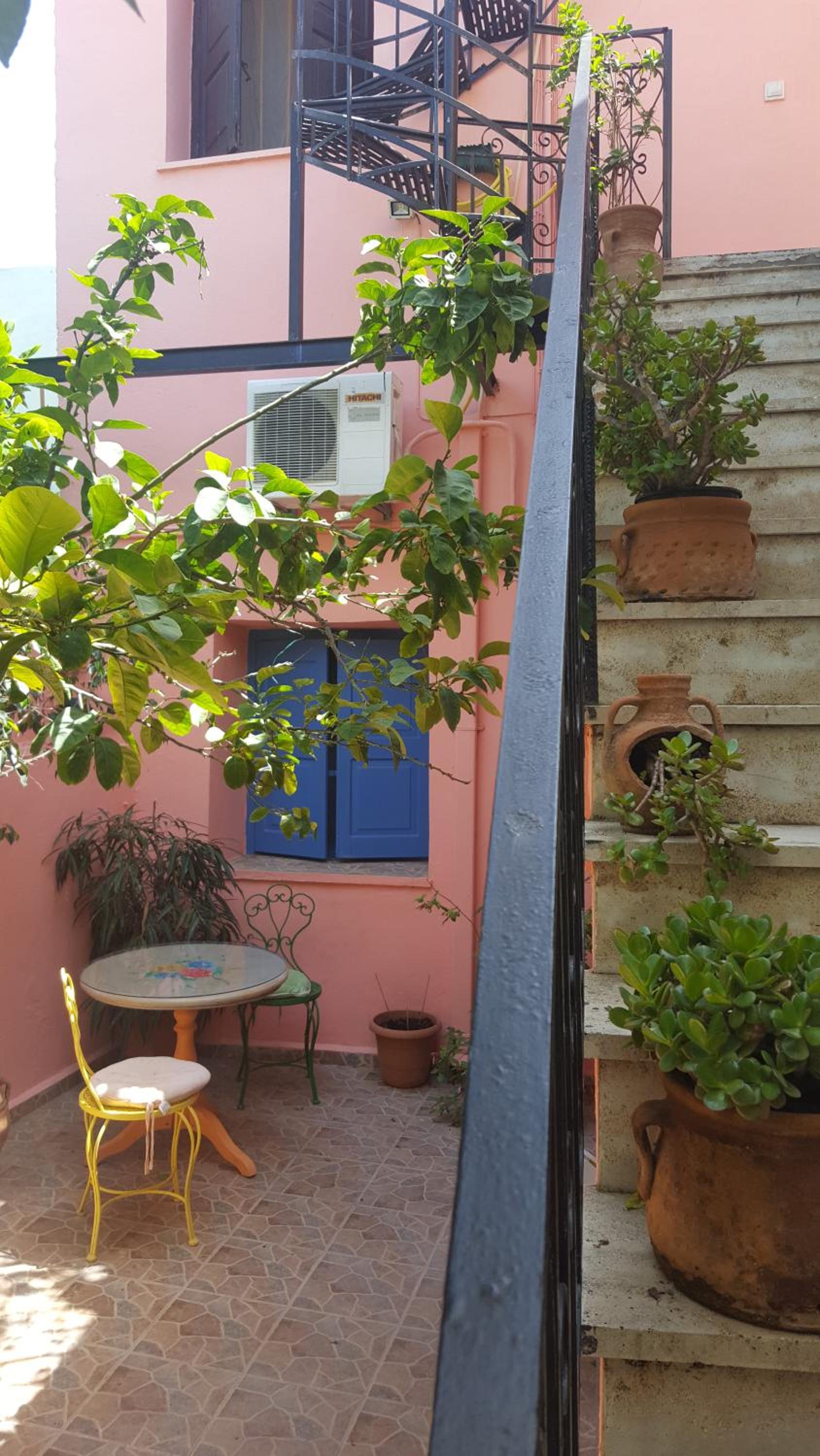 Studio Lefaki