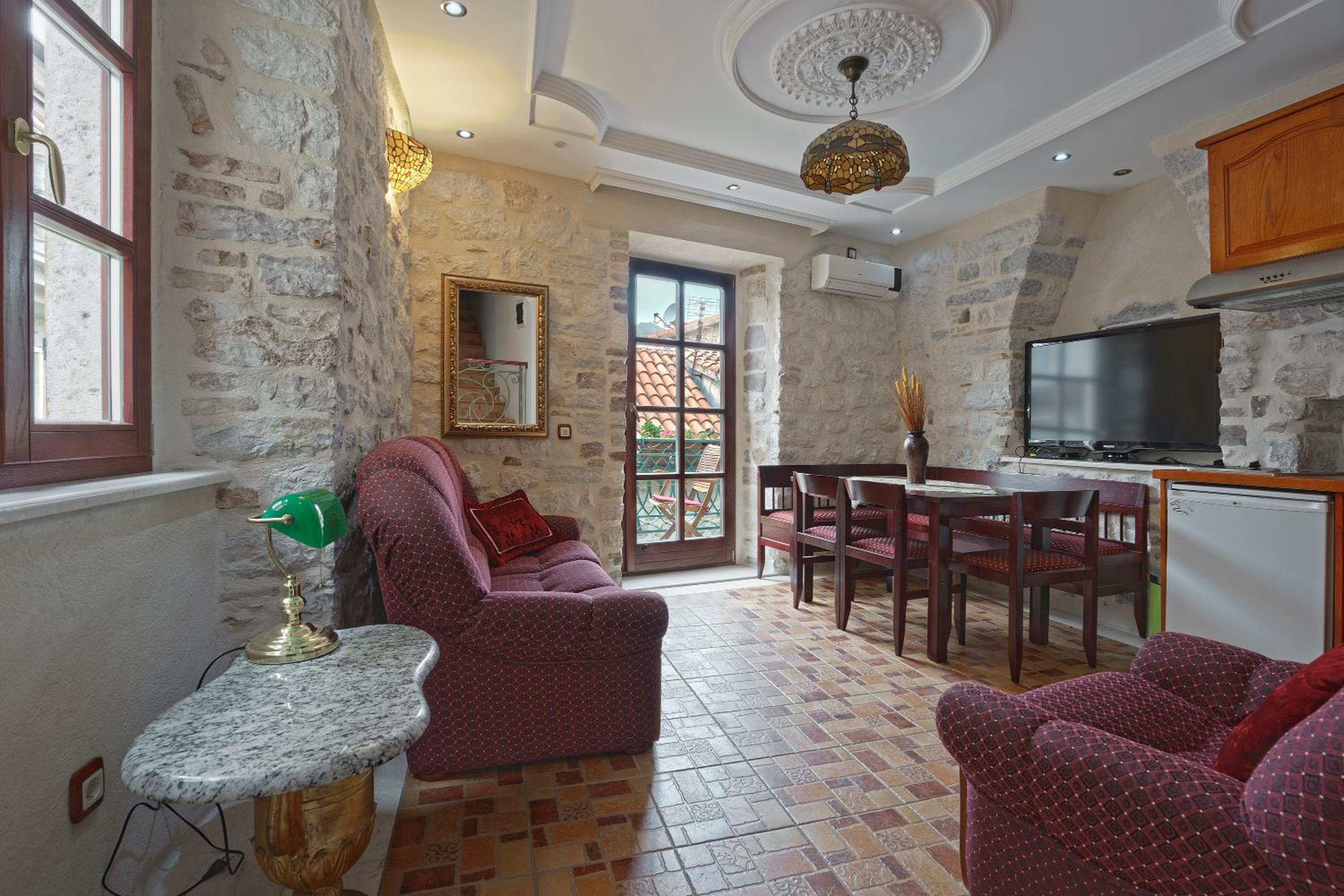 Apartments Wine House Old Town