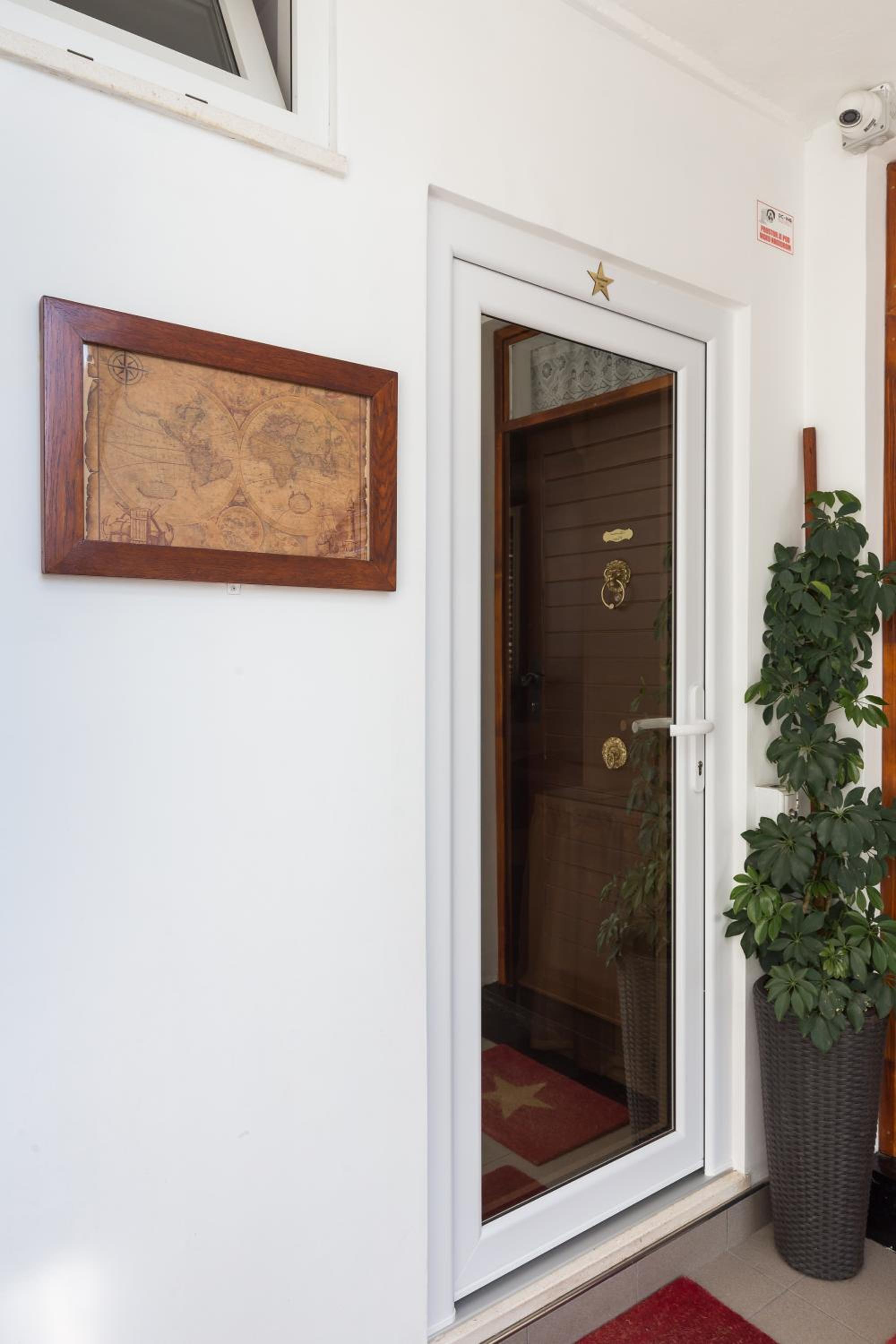 Apartment One , sea view , free parking