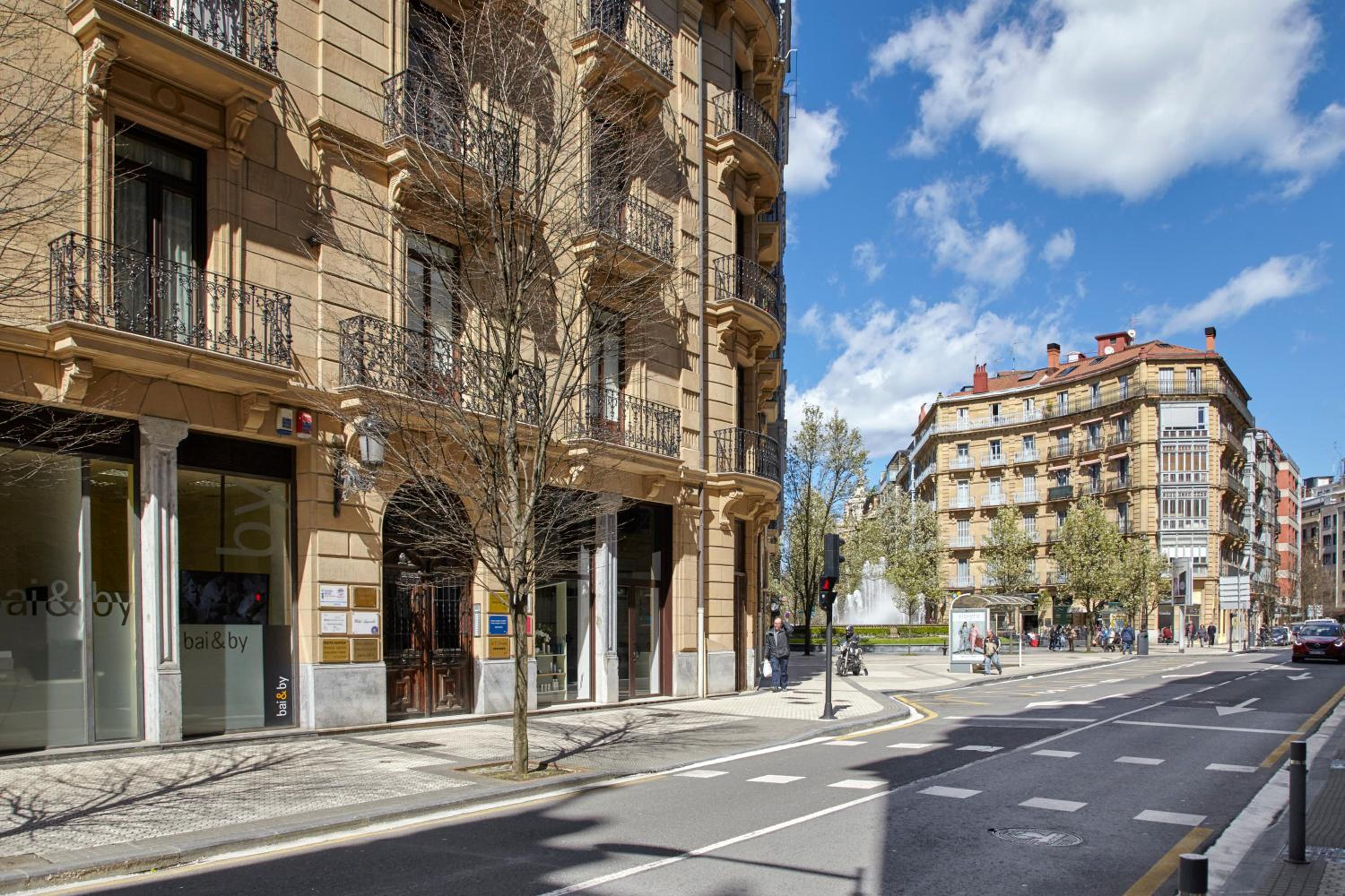 Bilbao Plaza by FeelFree Rentals