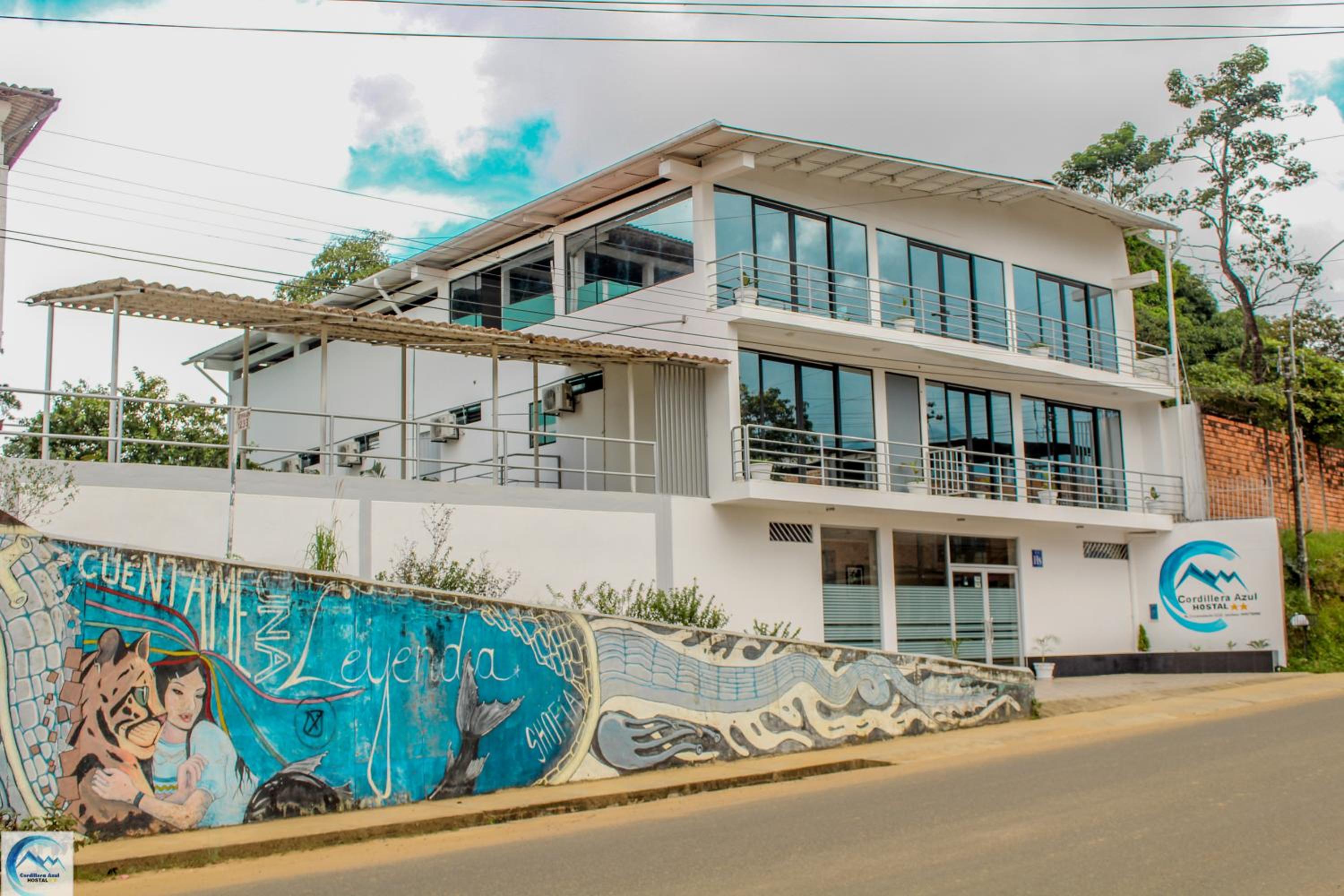 Hostal Cordillera Azul