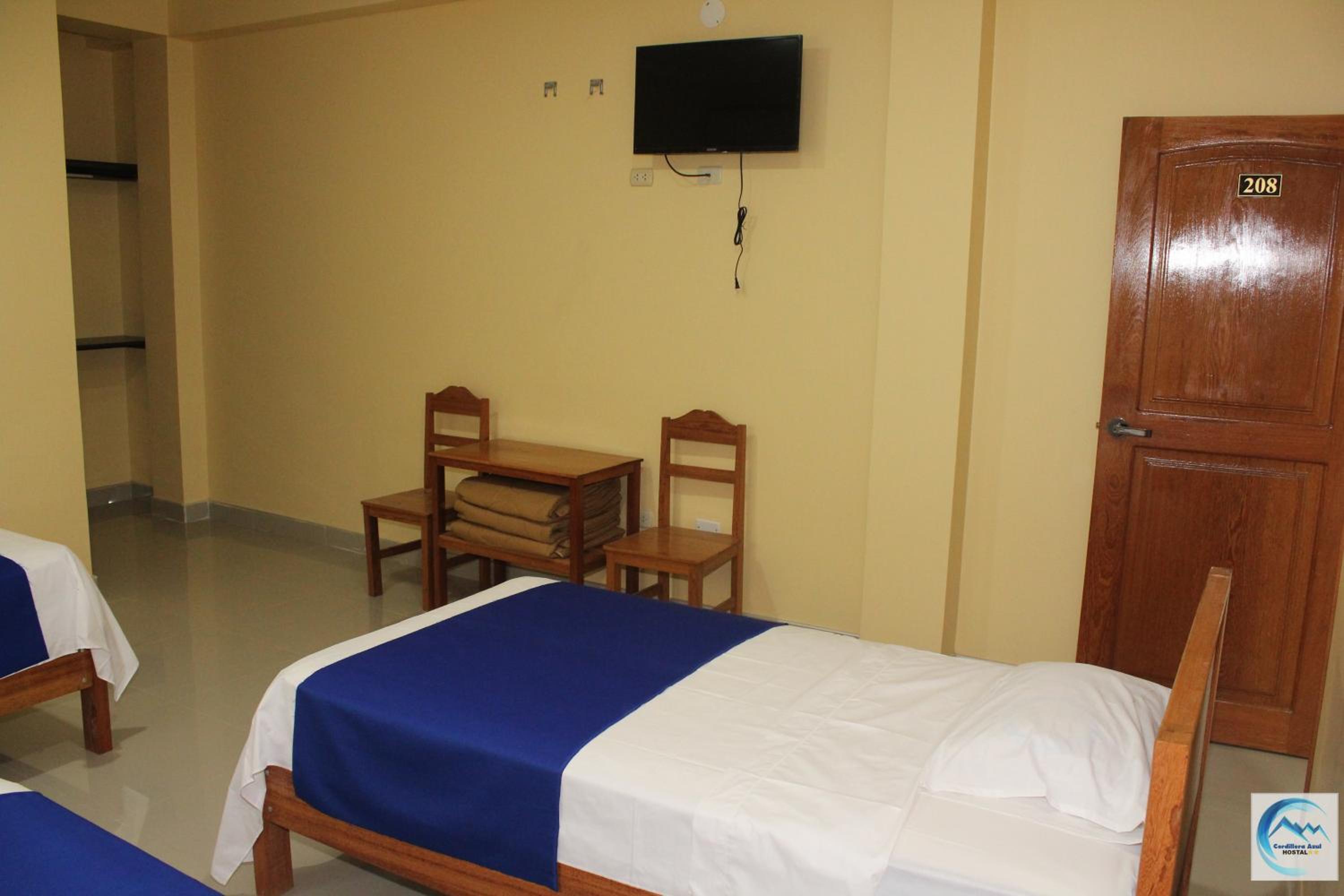 Hostal Cordillera Azul