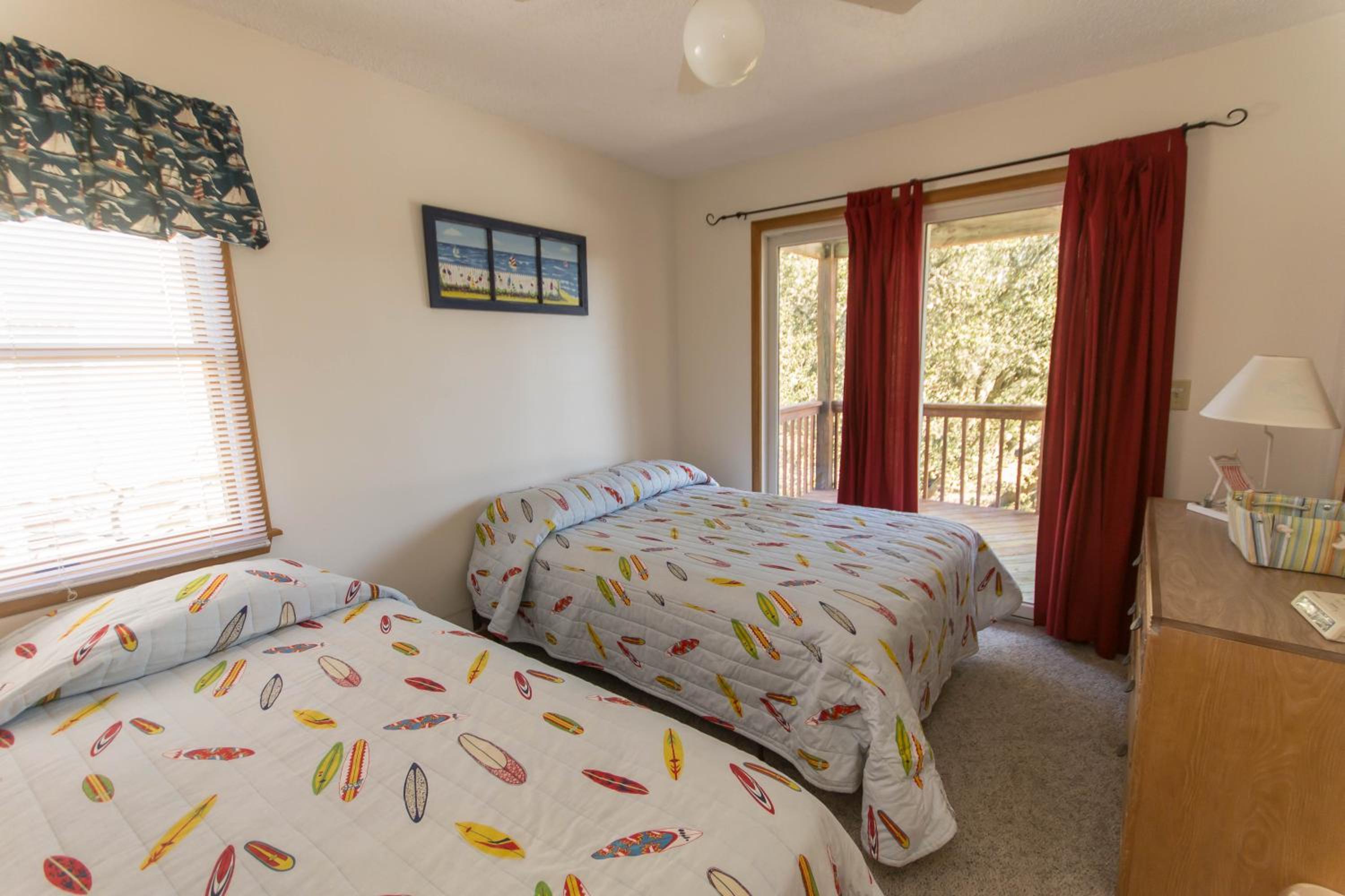 Misty Blue - Corolla, Ocean Sands, 200 Yards to Beach, Ocean View, Pets OK, Flex Stays Year Rnd