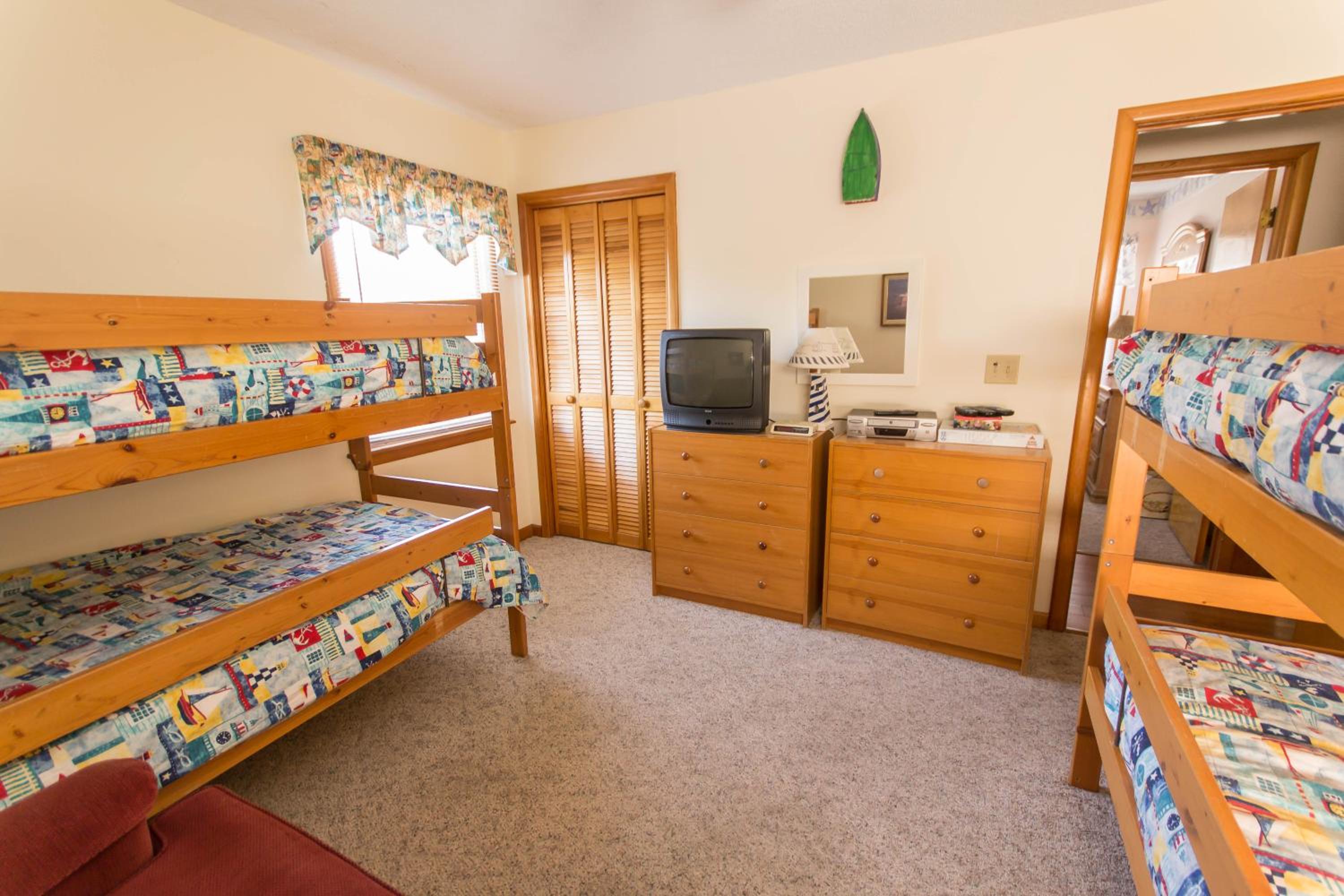 Misty Blue - Corolla, Ocean Sands, 200 Yards to Beach, Ocean View, Pets OK, Flex Stays Year Rnd