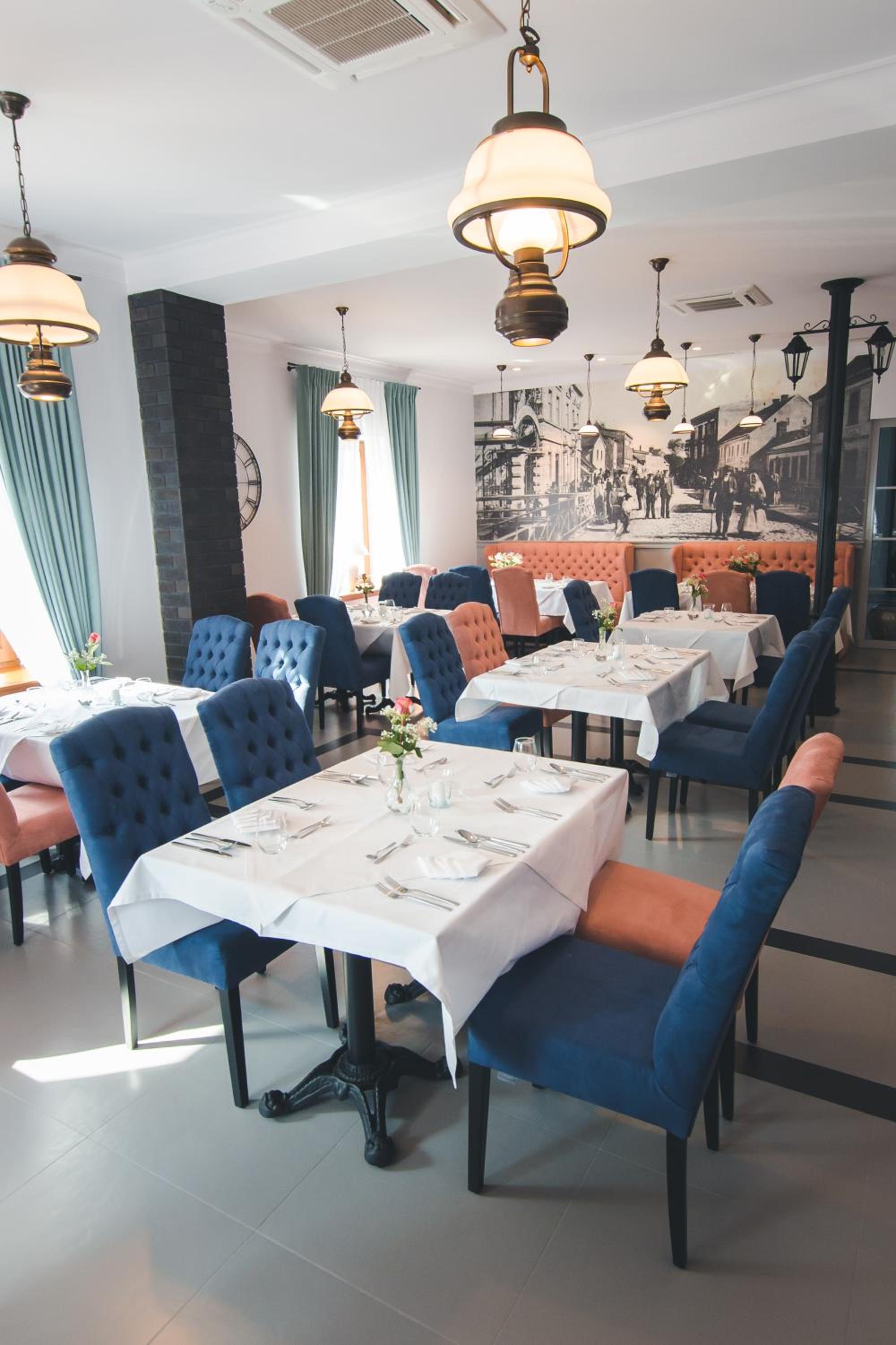 restaurant