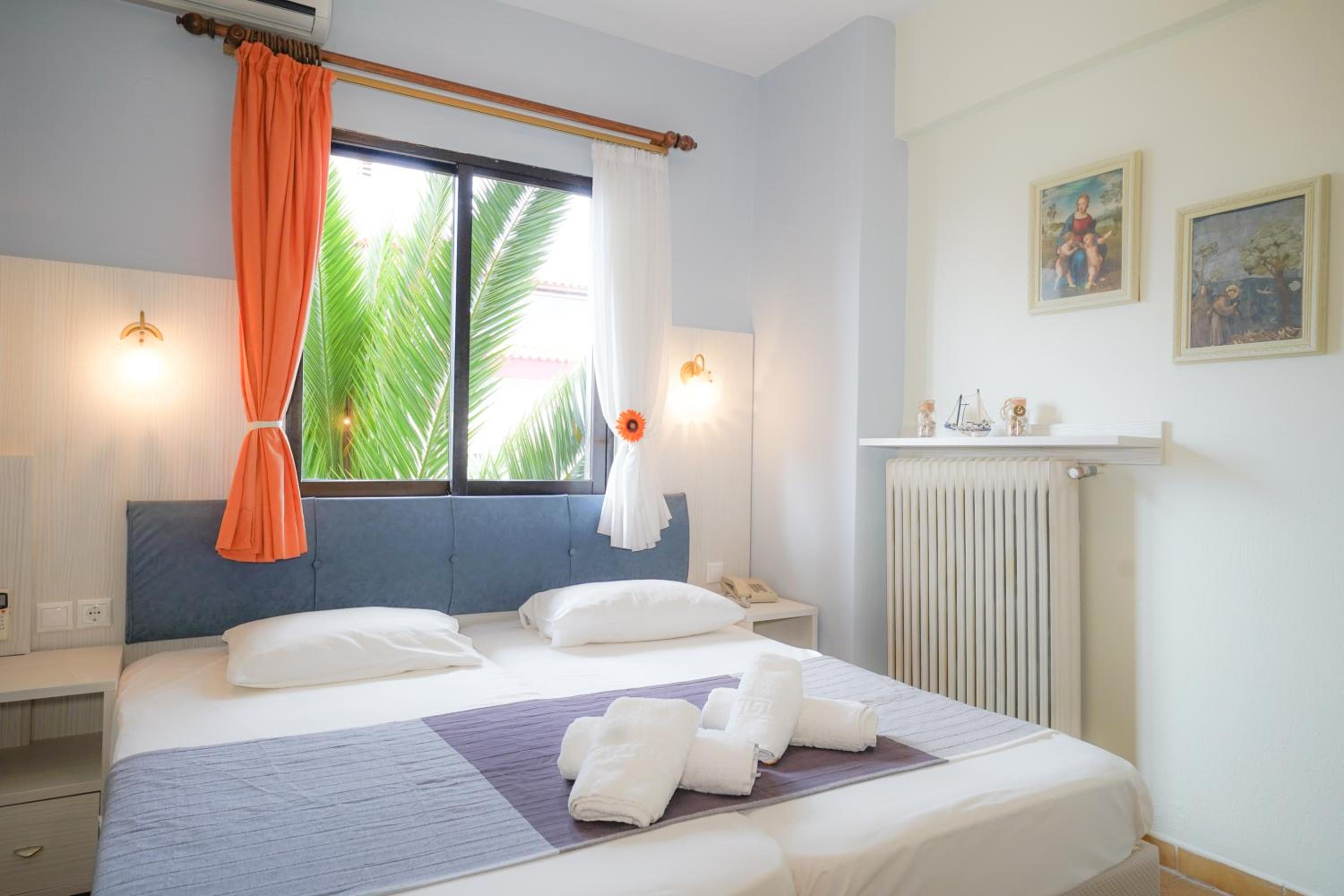 Dionisos Palms Apartments