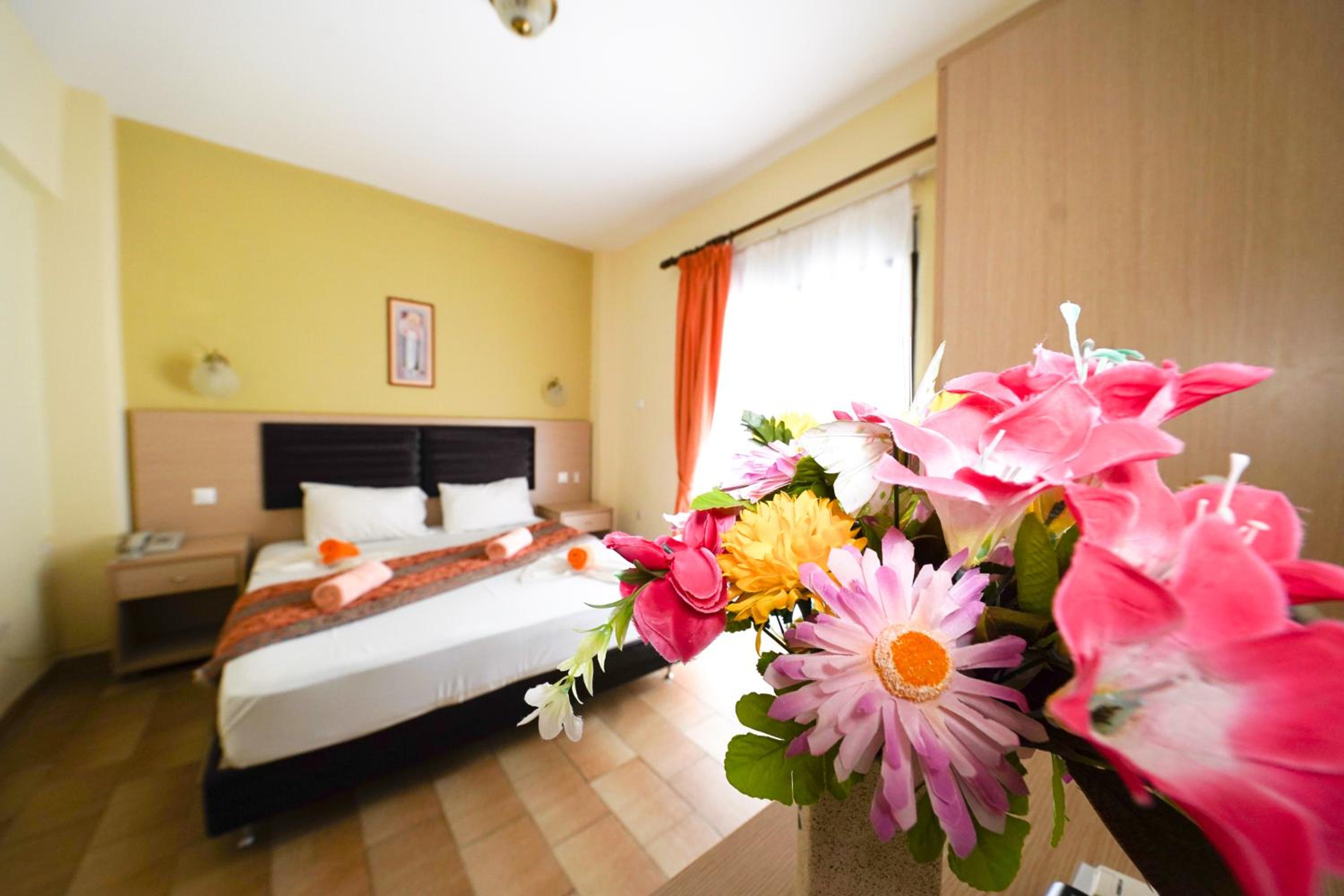 Dionisos Palms Apartments