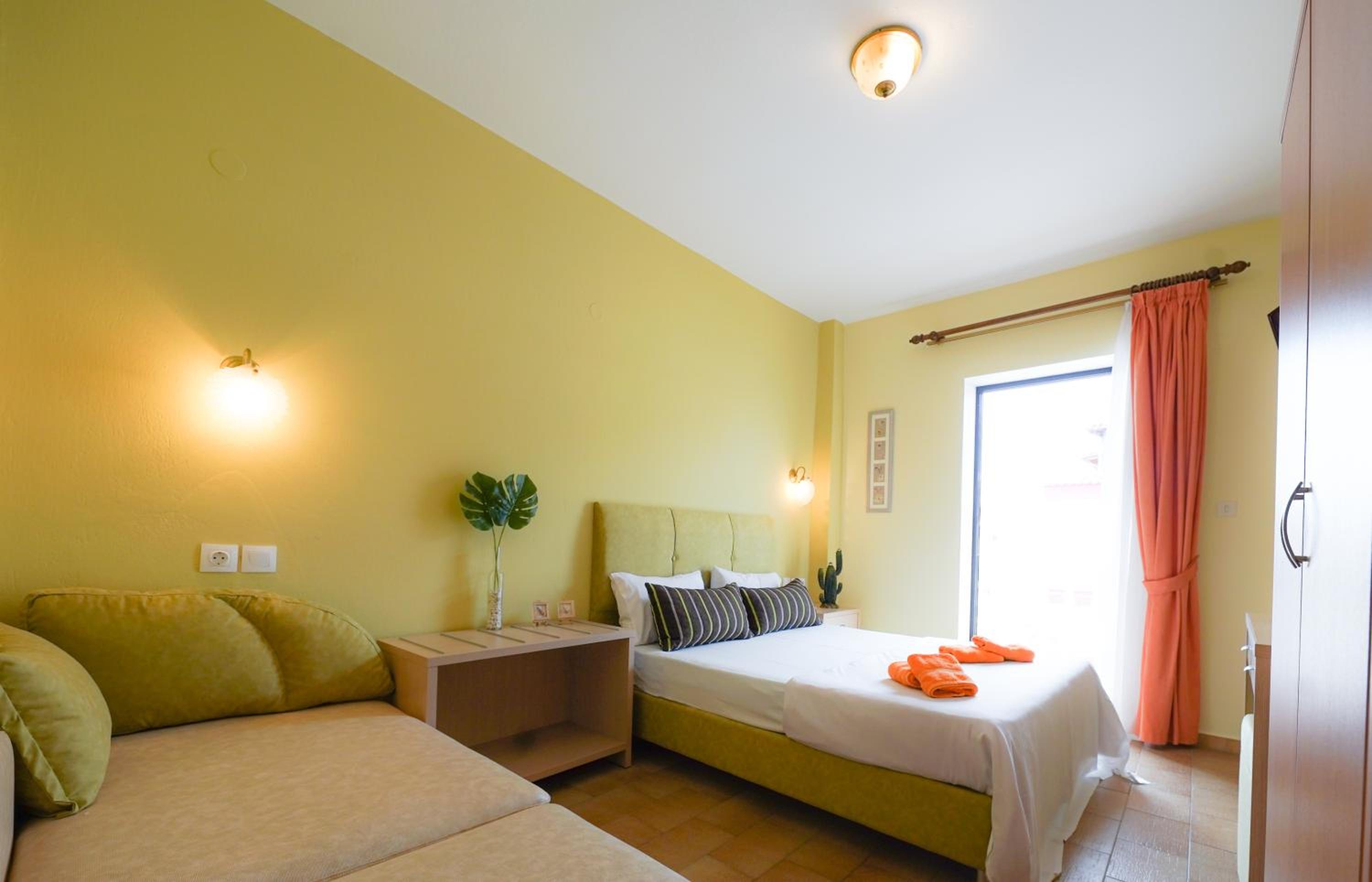 Dionisos Palms Apartments