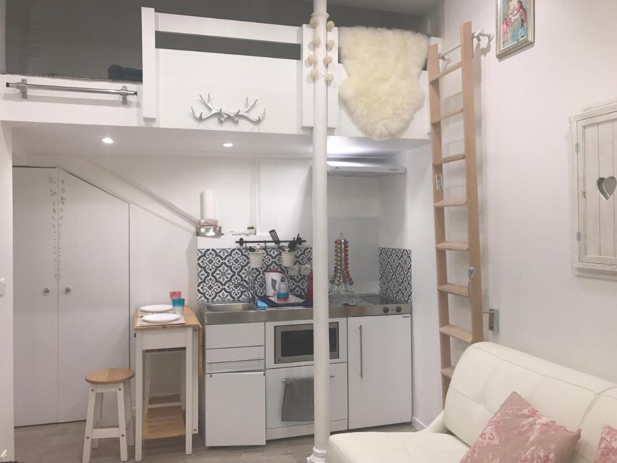 Superb tiny house in heart of Paris 1st!