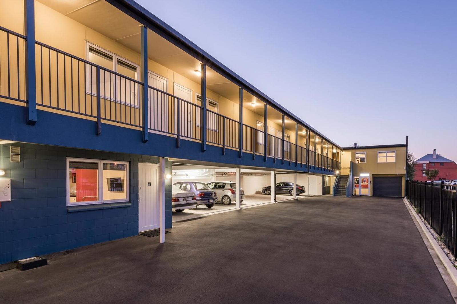 C-Motel