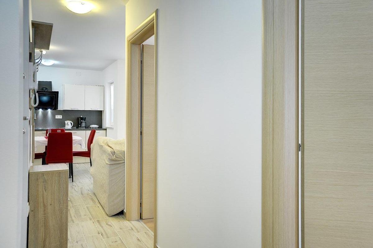Apartments Elviana
