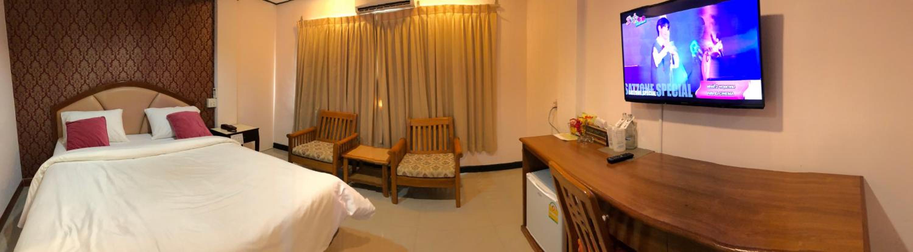 At Bangkok Hotel