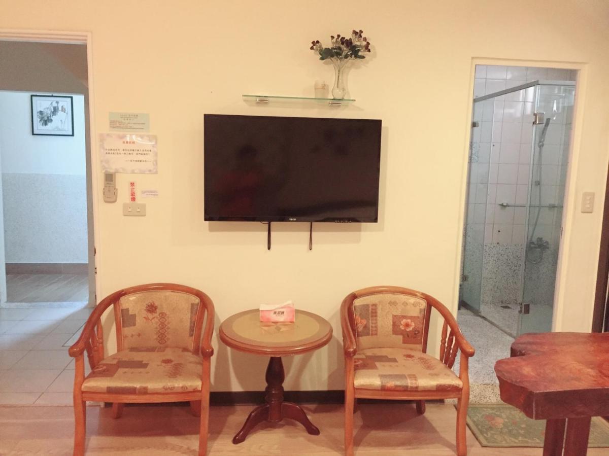 Tainan B&B Hall West Centra
