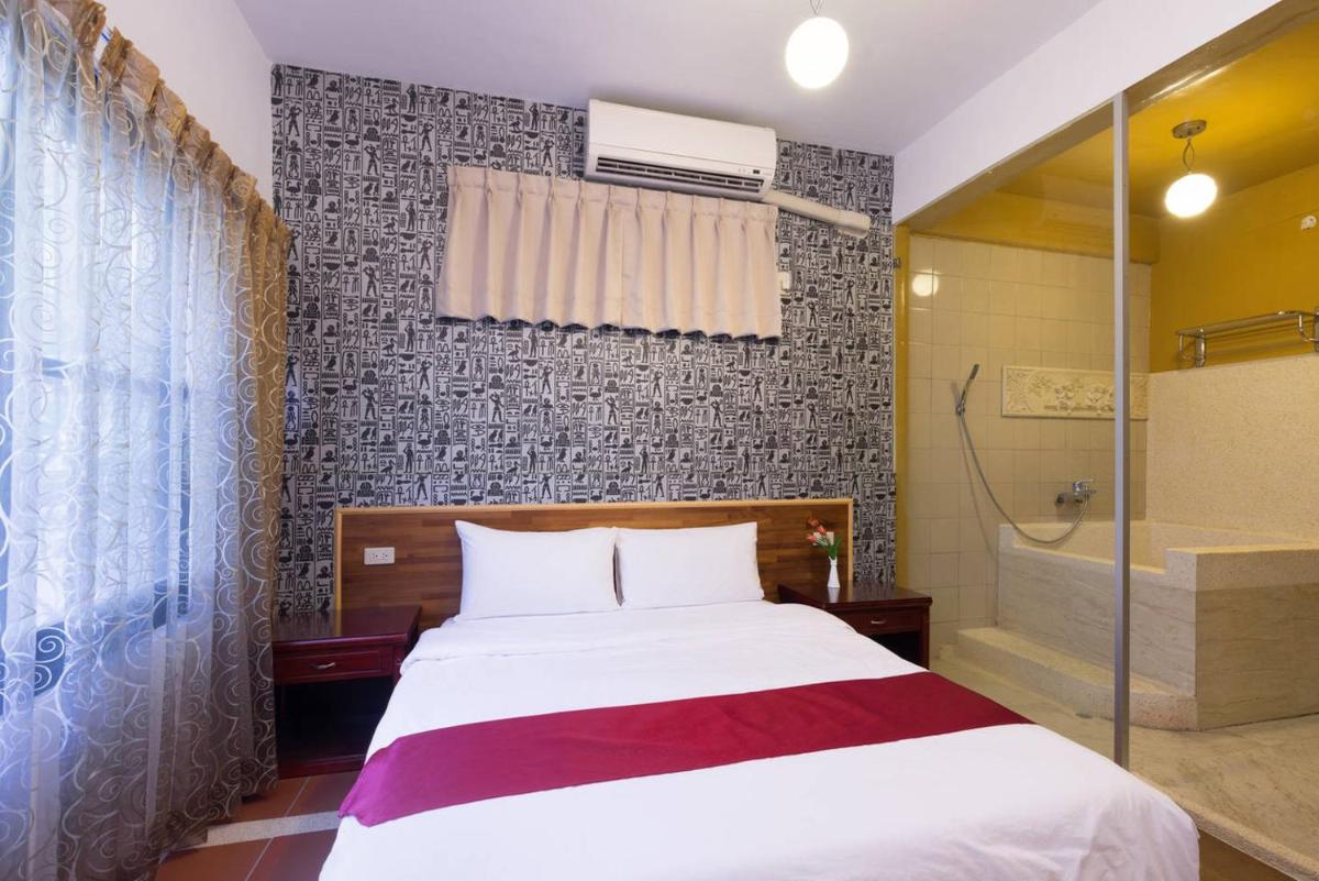 Tainan B&B Hall West Centra