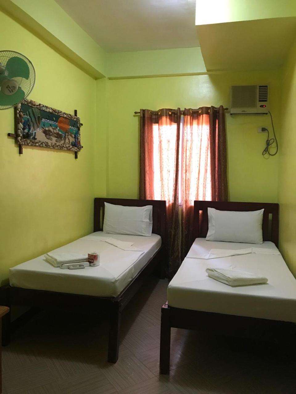 Luis Bay Travellers Lodge Coron