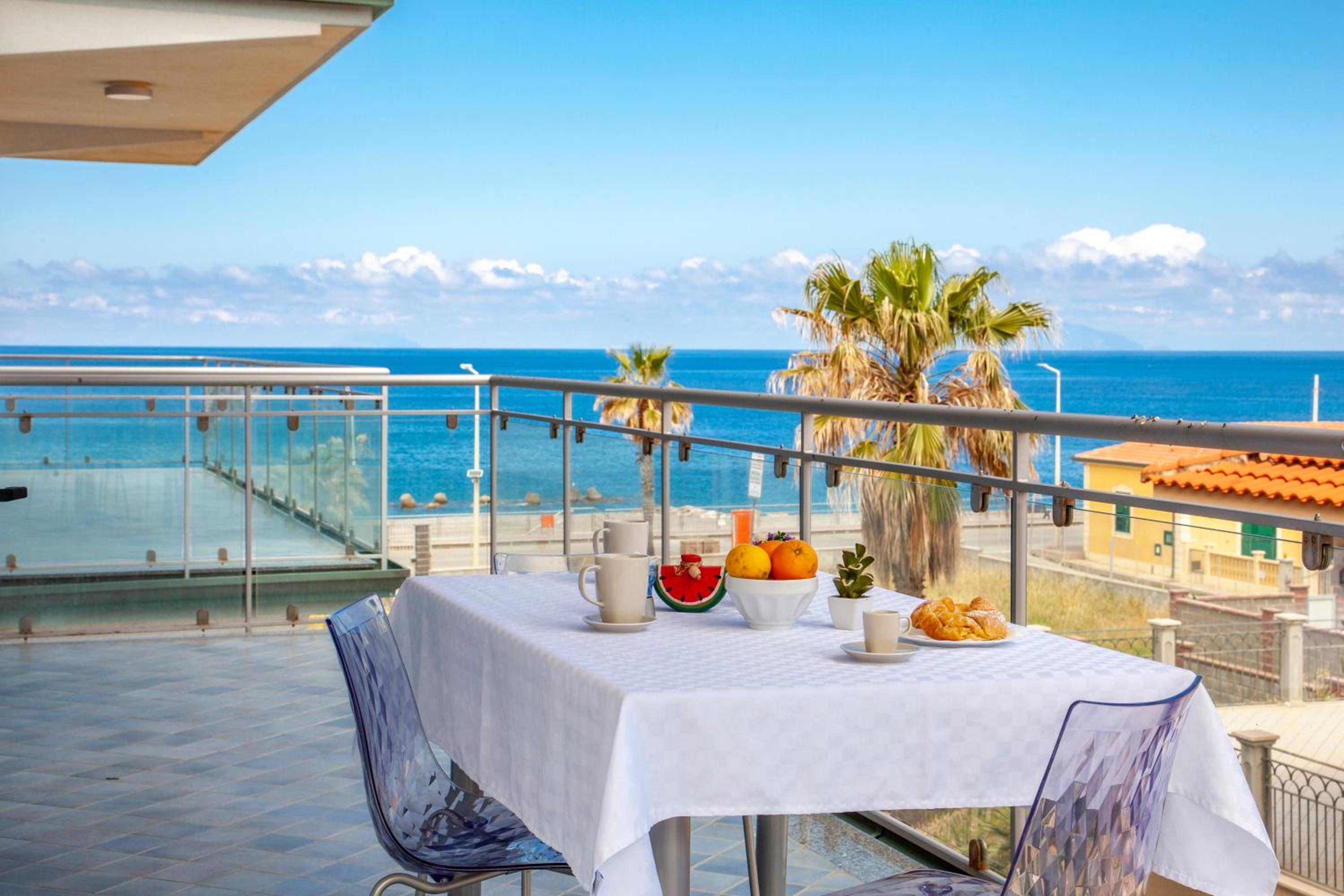 Terraces d'Orlando - Family Apartments with Sea View and Pool