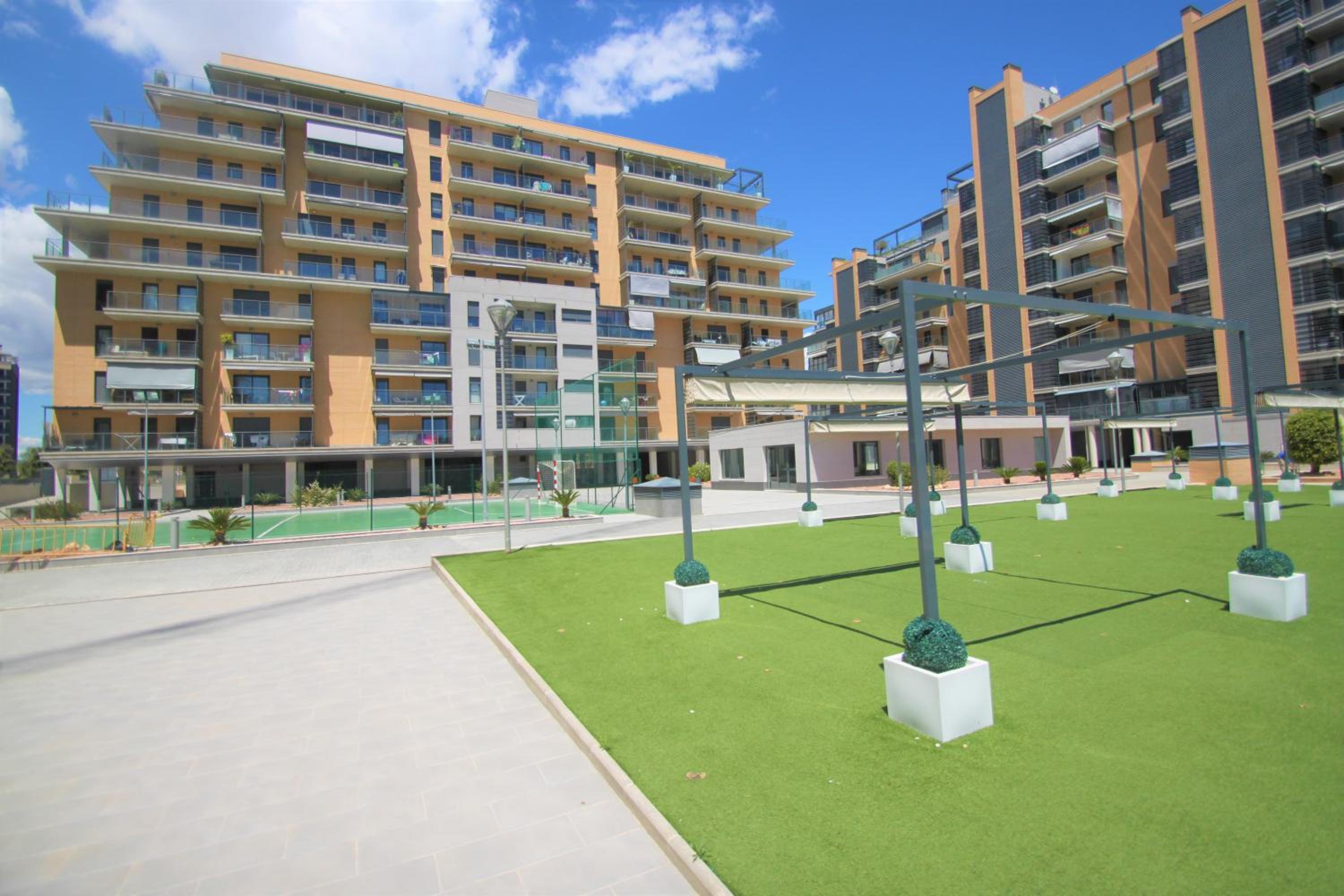 CasaTuris Playa, piscina y parking en Residencial San Juan SJ102 view 3