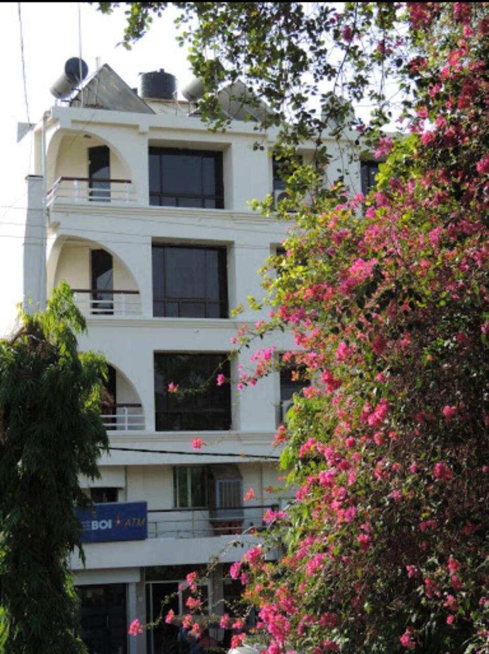 Balcony Rooms Overlooking the Main Market view 3