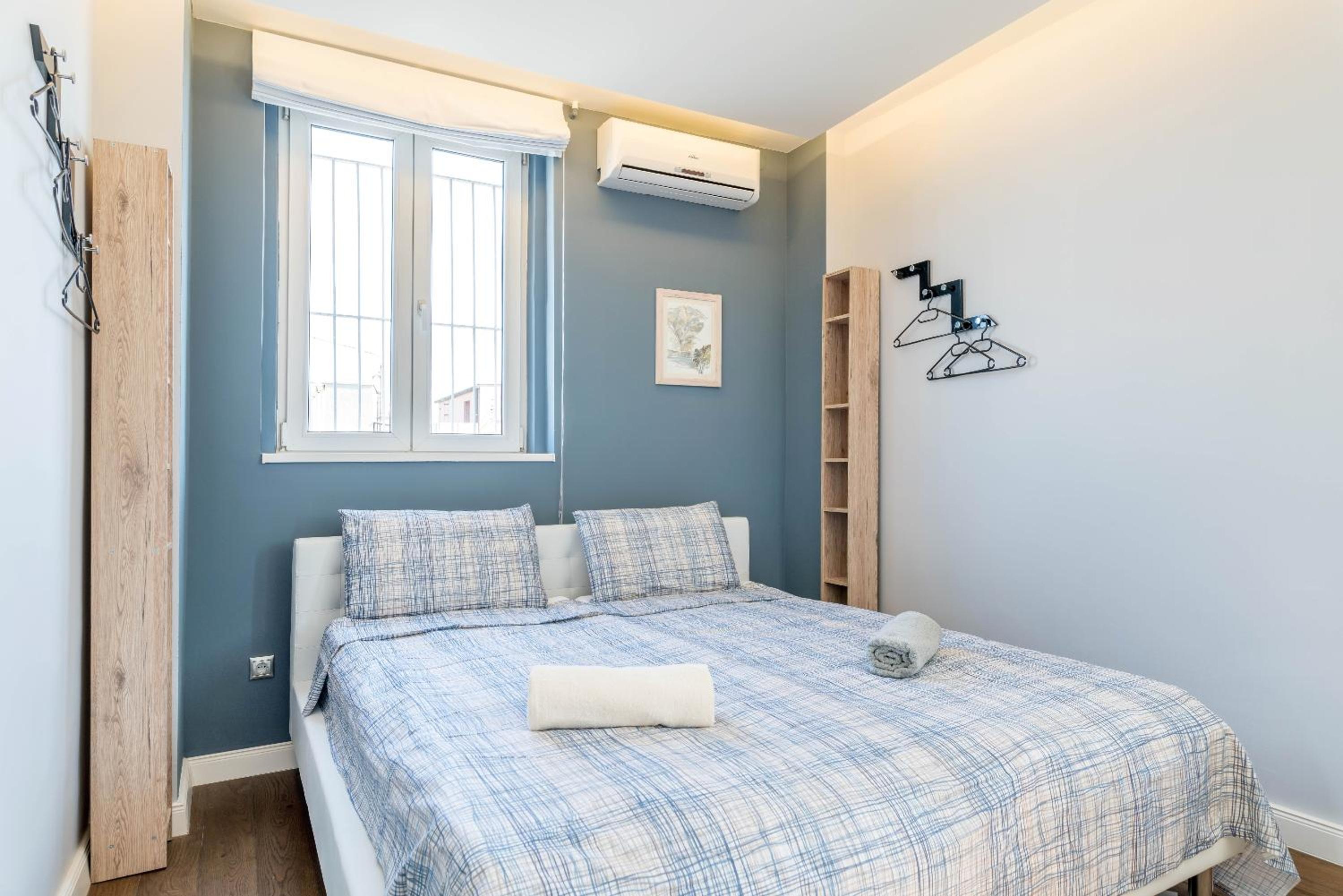 Top of the city Apartment with AC