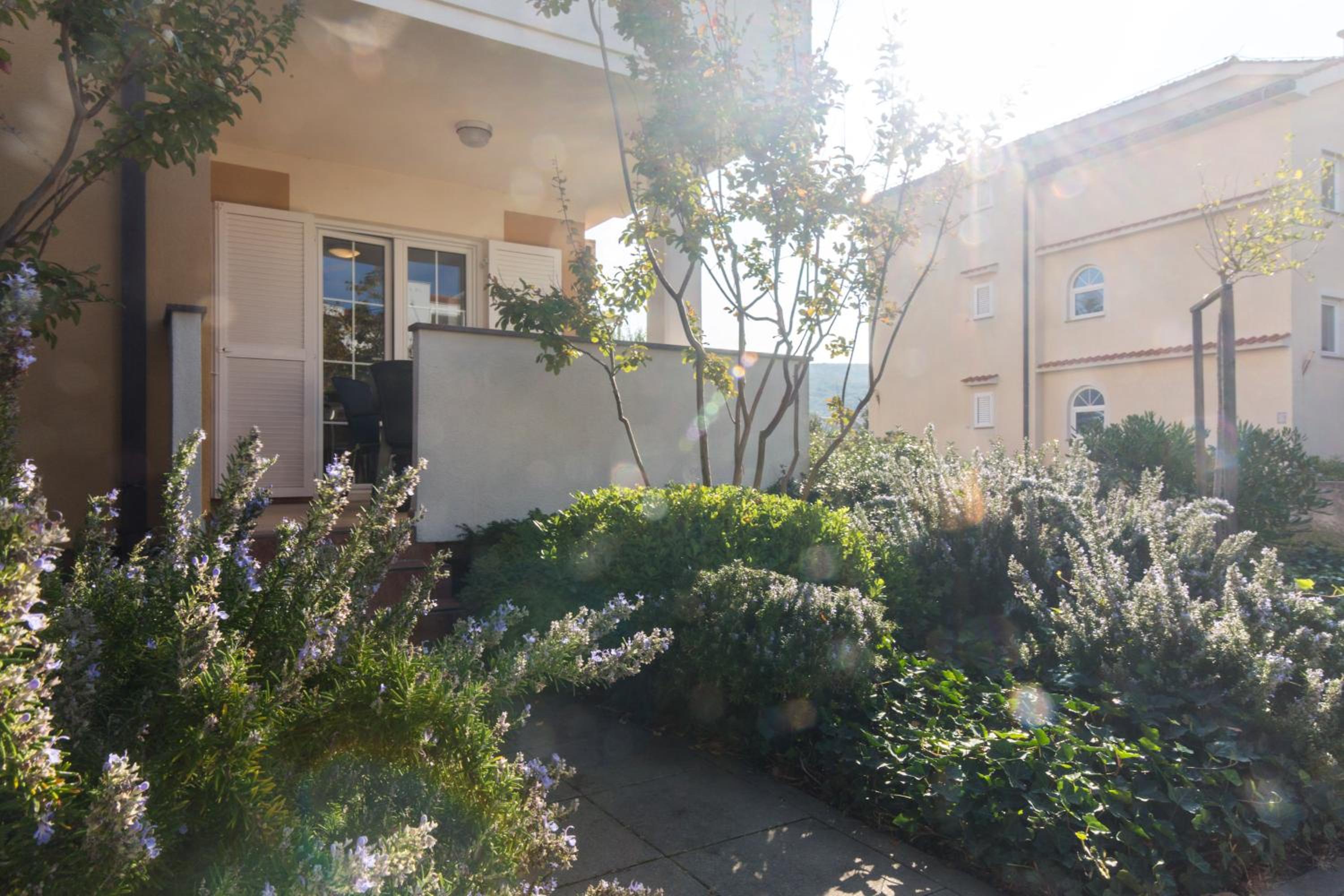 Apartments Isabela Punat by El-Pi Tours view 2