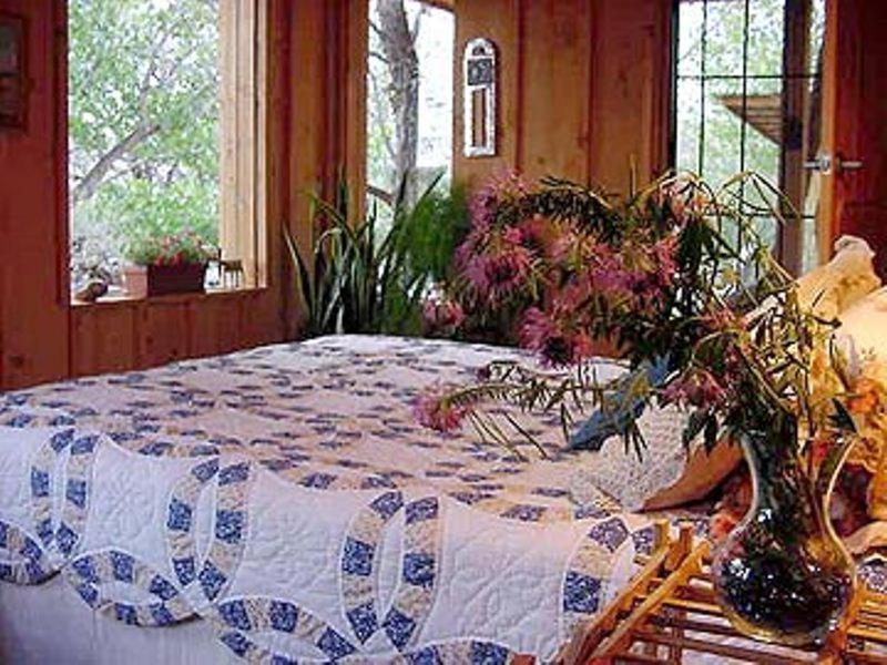 Farmington Vacations - Silver River Adobe Inn Bed and Breakfast - Property Image 3