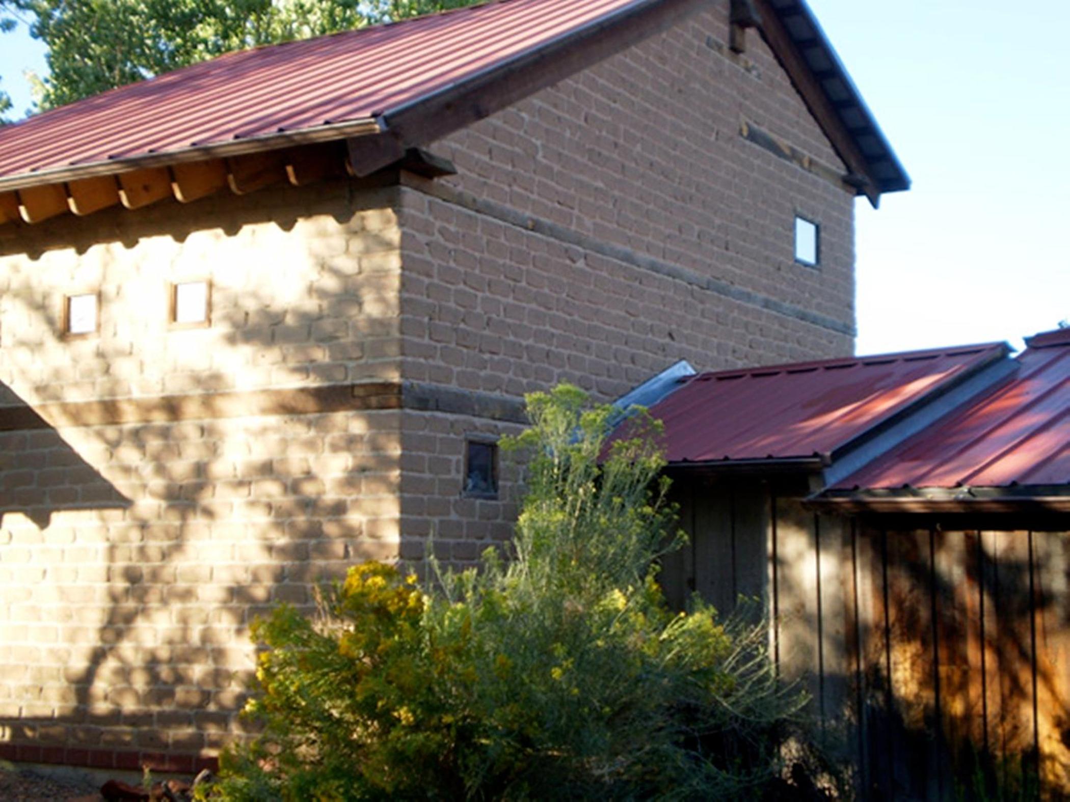 Farmington Vacations - Silver River Adobe Inn Bed and Breakfast - Property Image 1