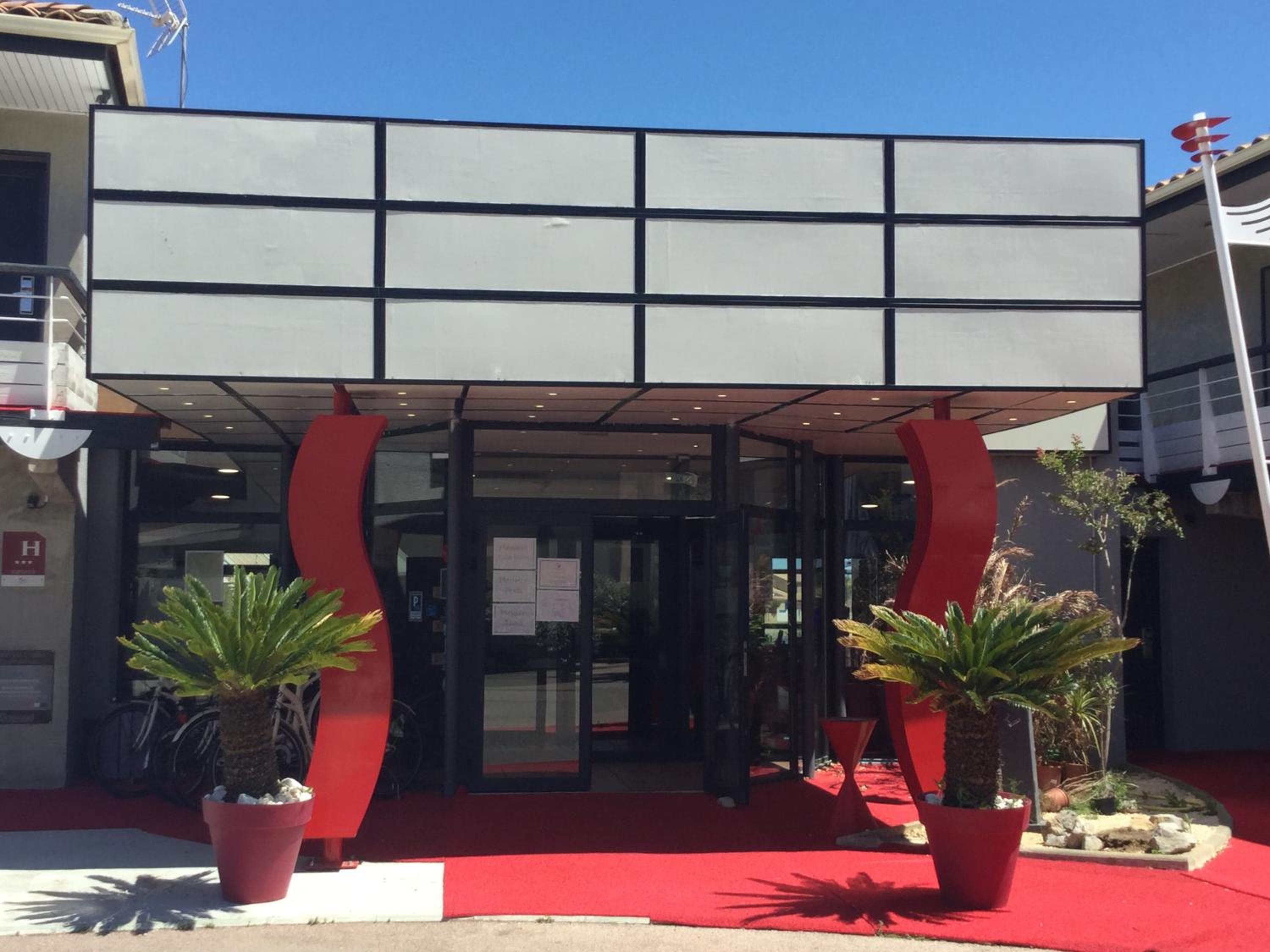 Hotel Le Phoebus Garden & Spa - Image 1