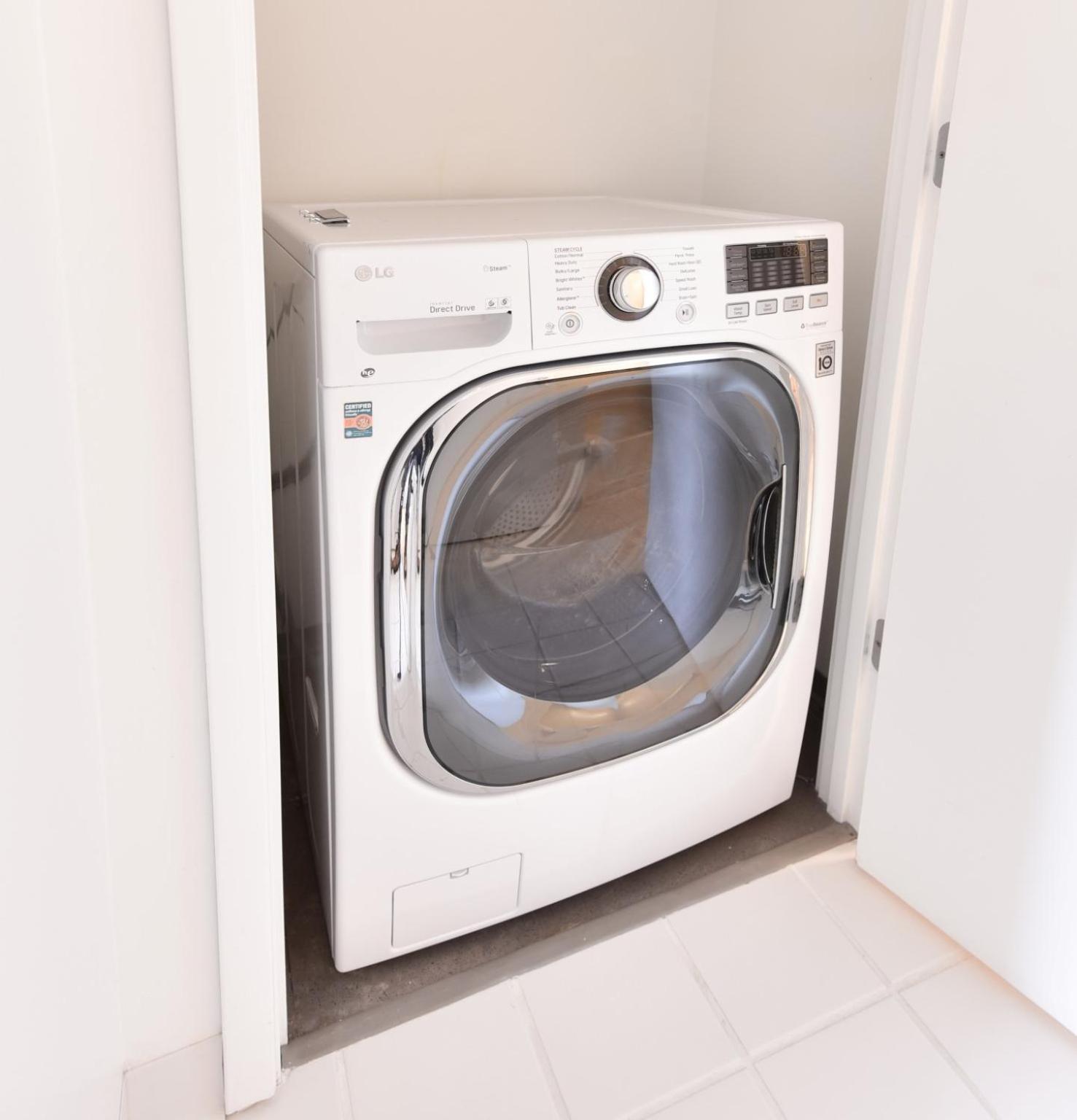 Global Luxury Suites at Kendall West