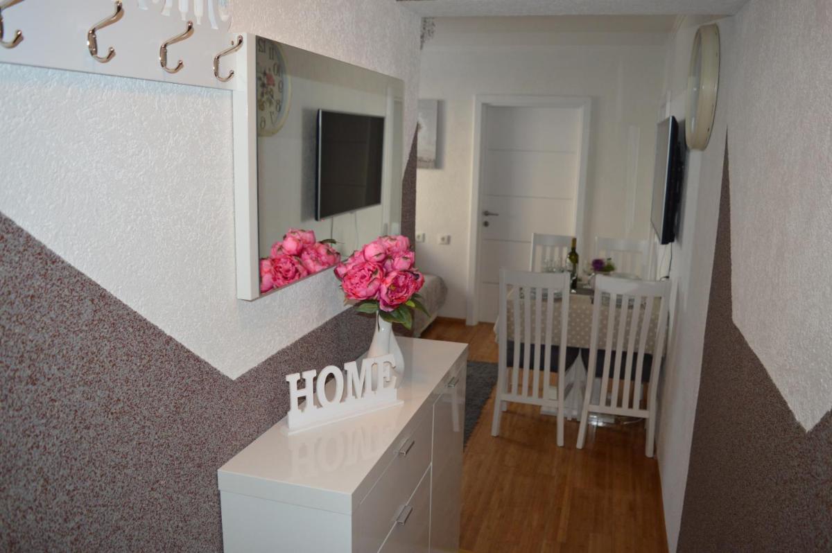 Apartments Iva