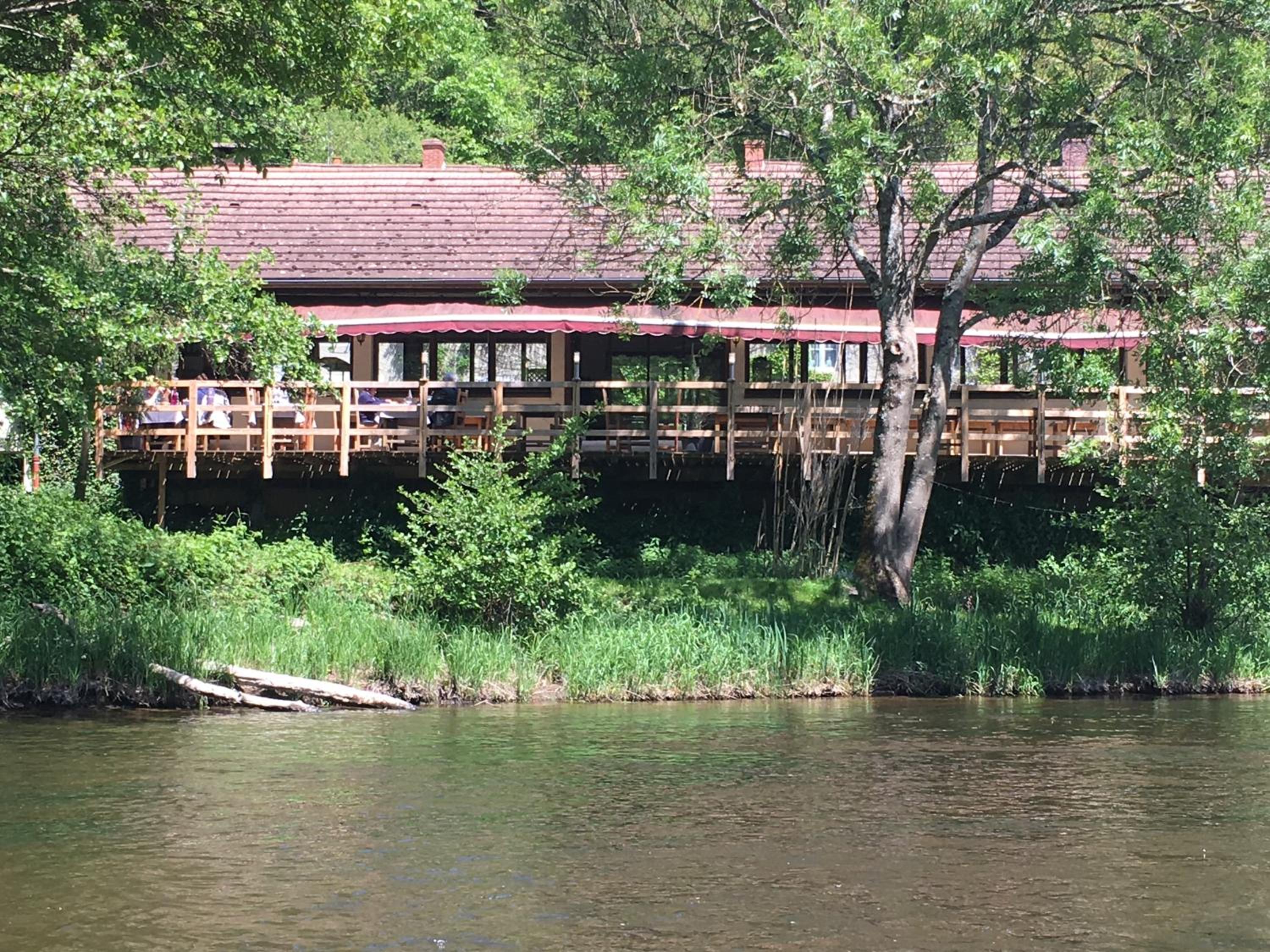 restaurant
