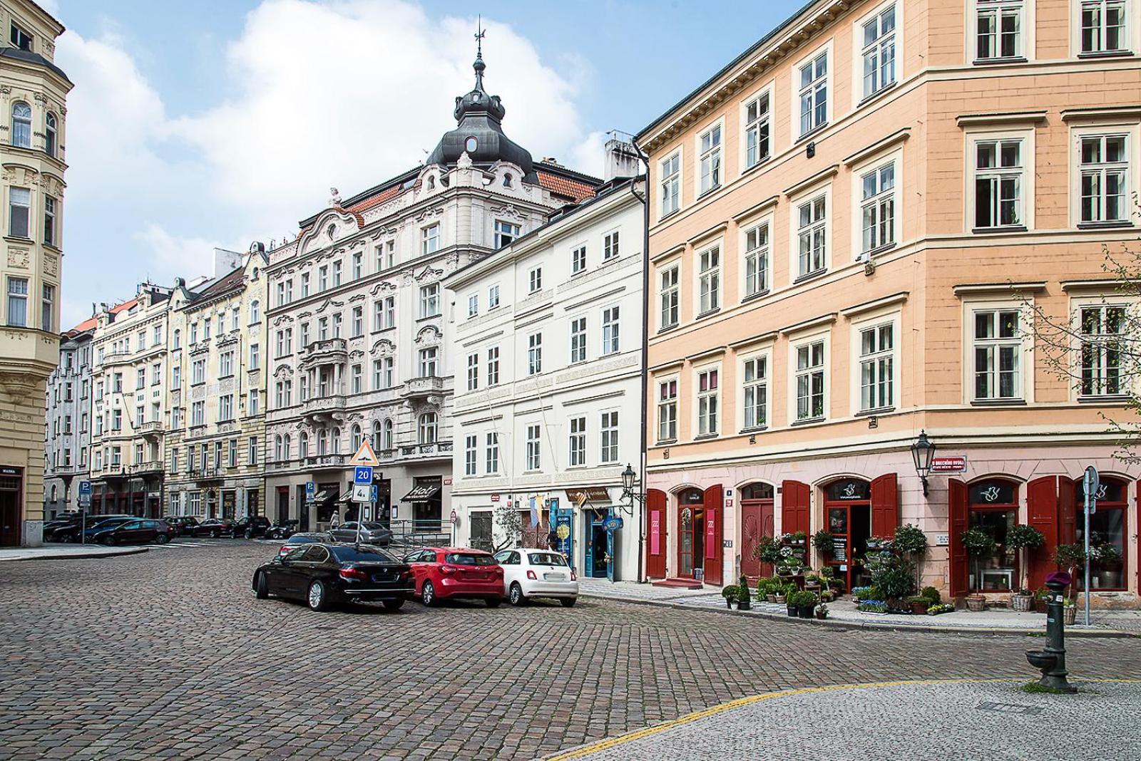 Quiet Apartment in The Old Town