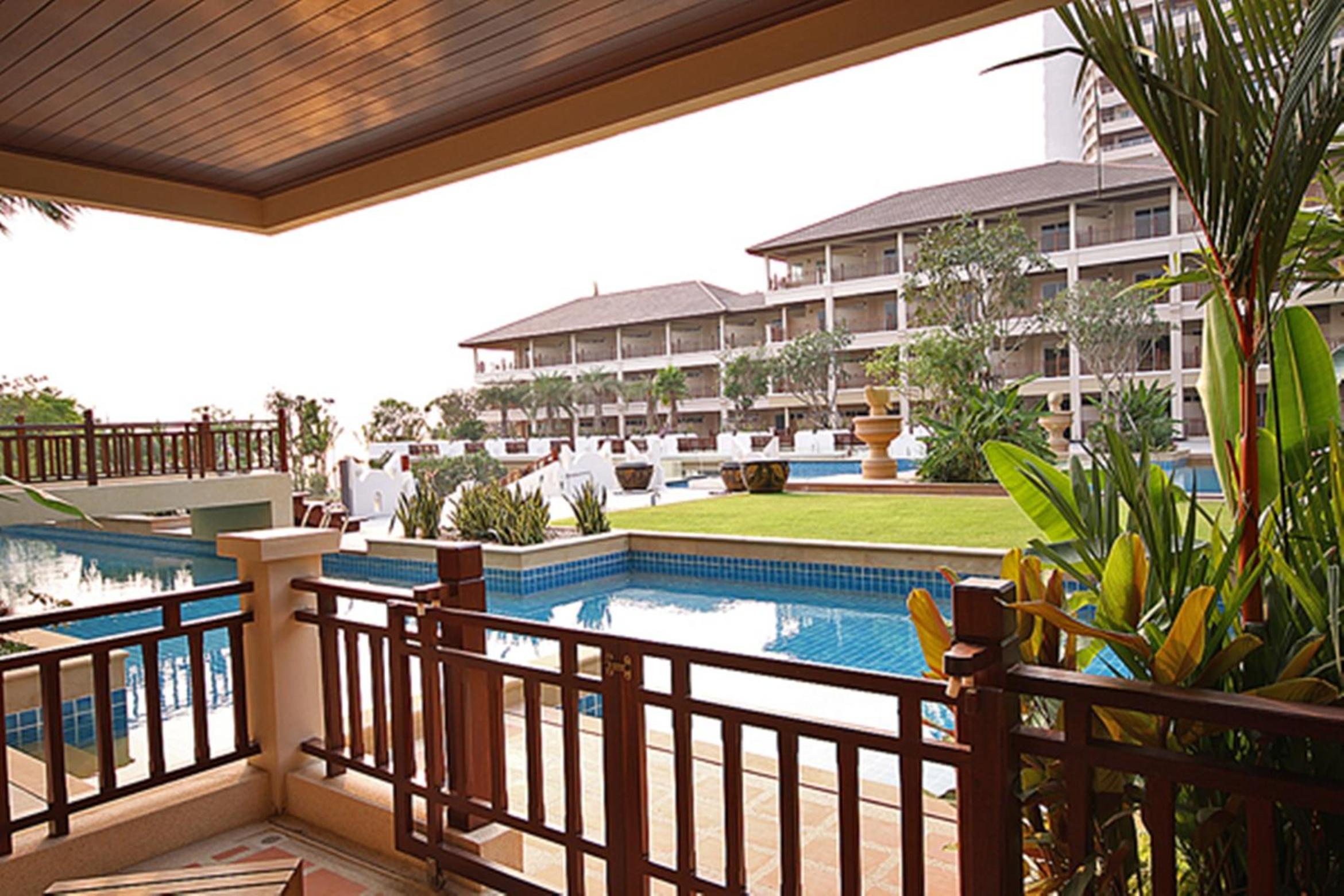 The Heritage Pattaya Beachfront Resort