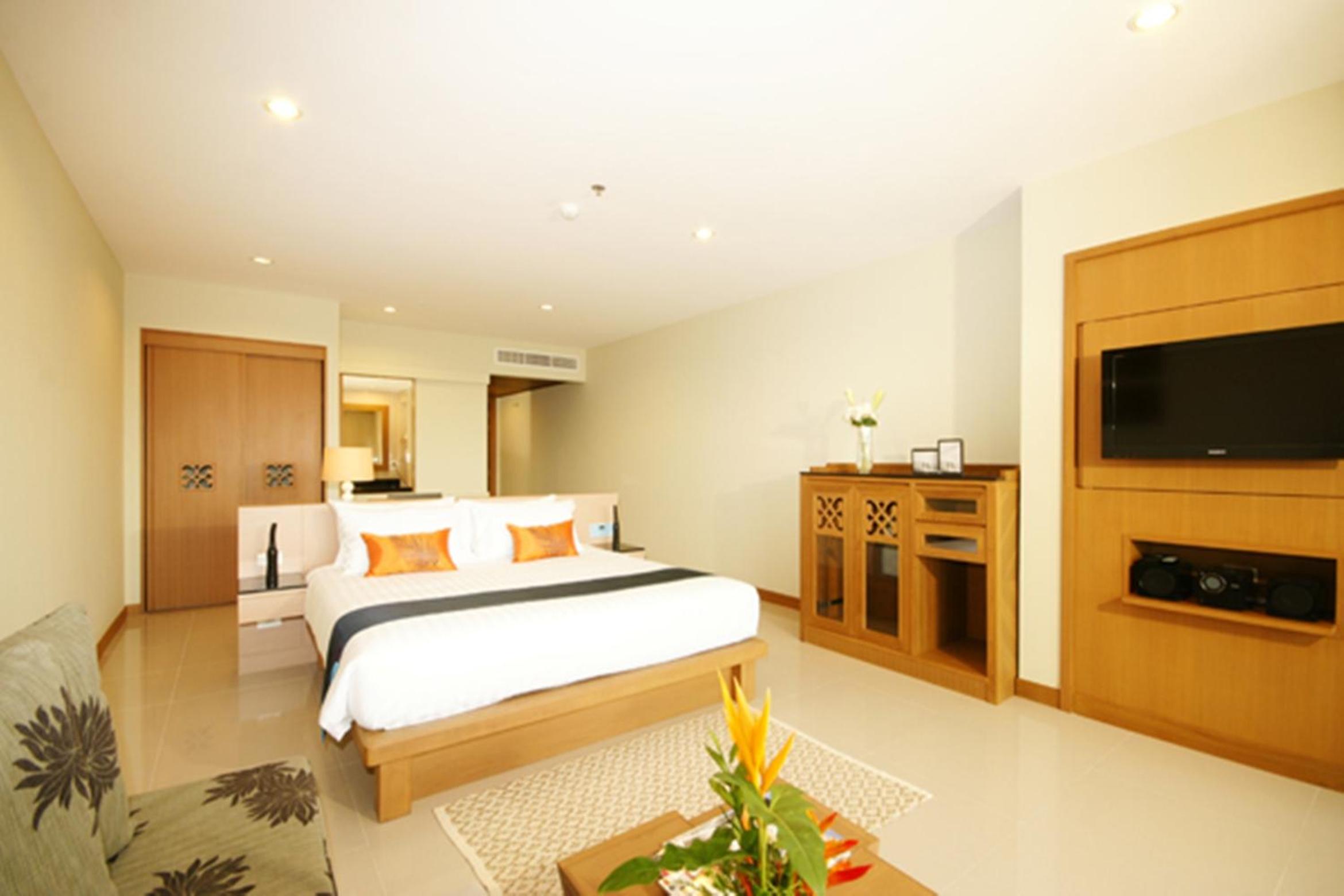 The Heritage Pattaya Beachfront Resort