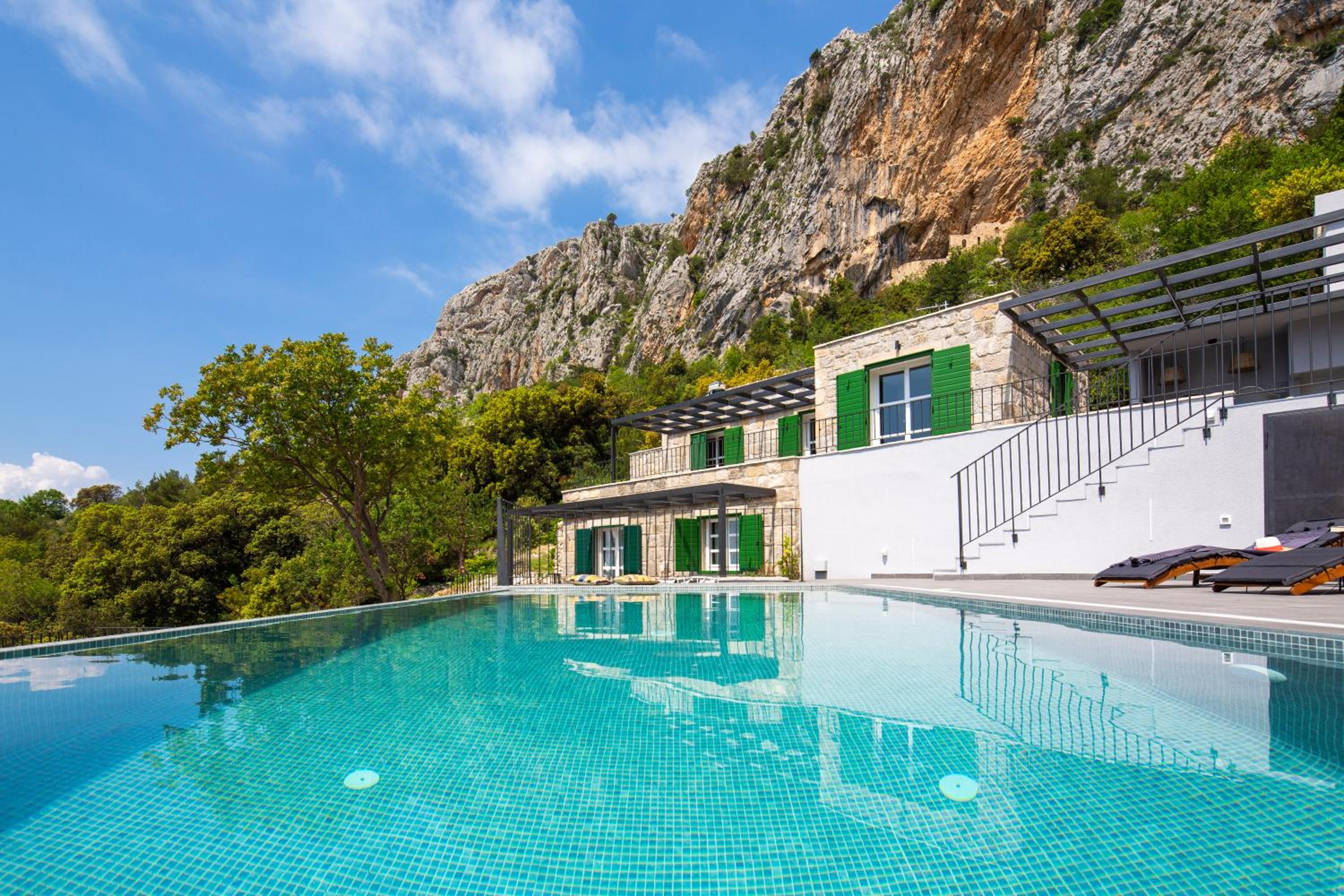 VILLA 2M view 5