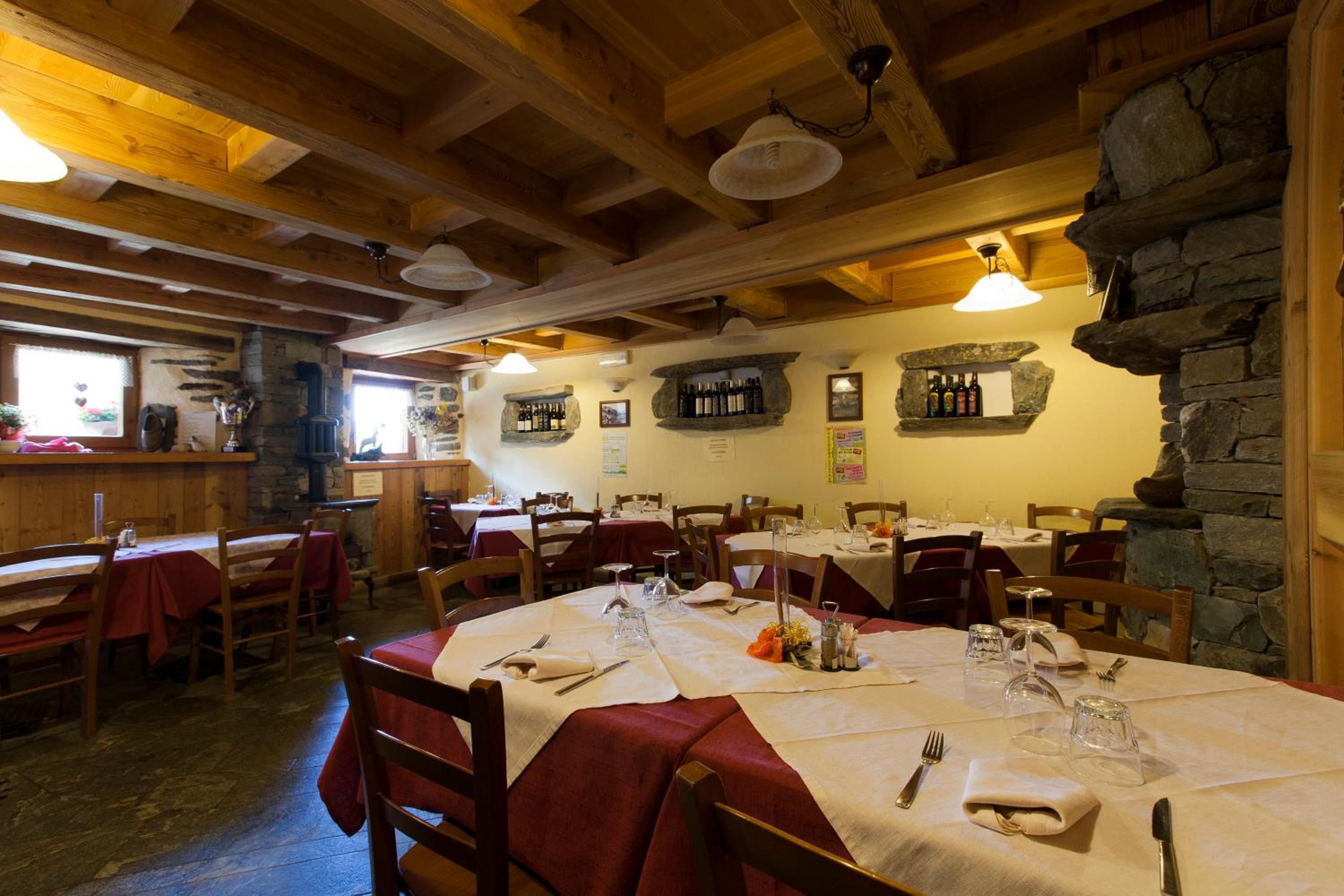 L' Aroula Rooms & Restaurant view 3