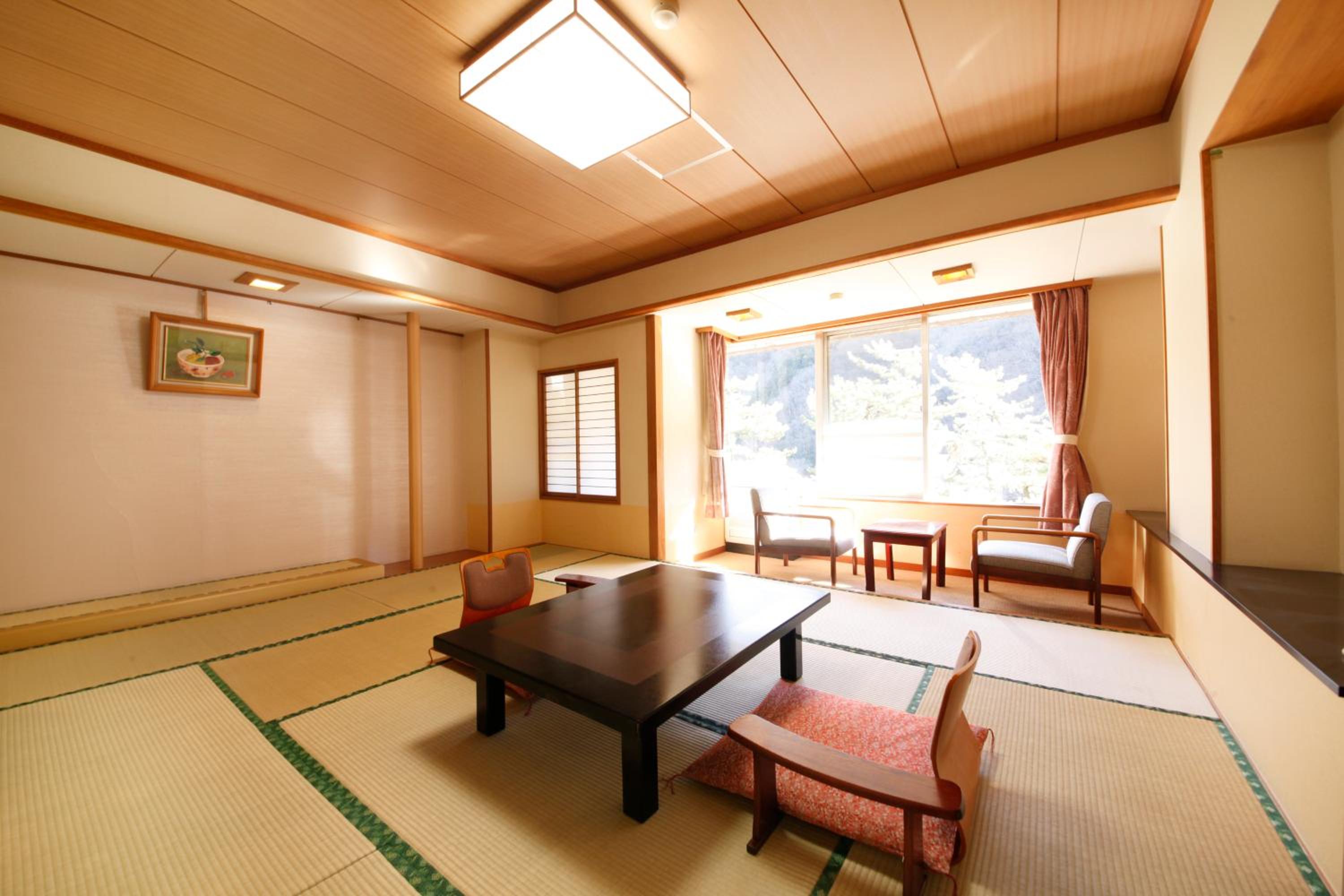 Shimobe Hotel